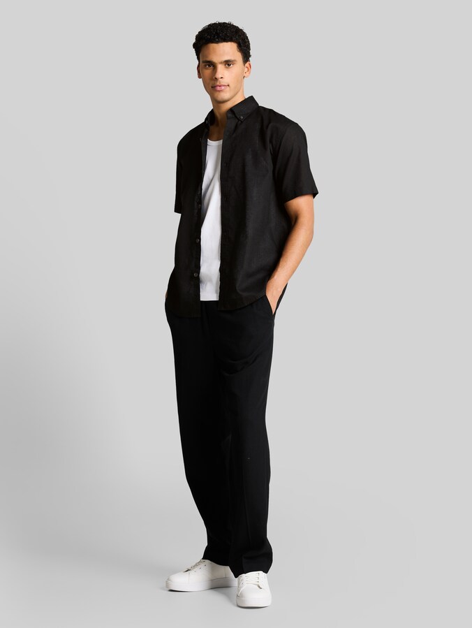 Relaxed-fit short-sleeved shirt with linen blend by Denim Male, Black