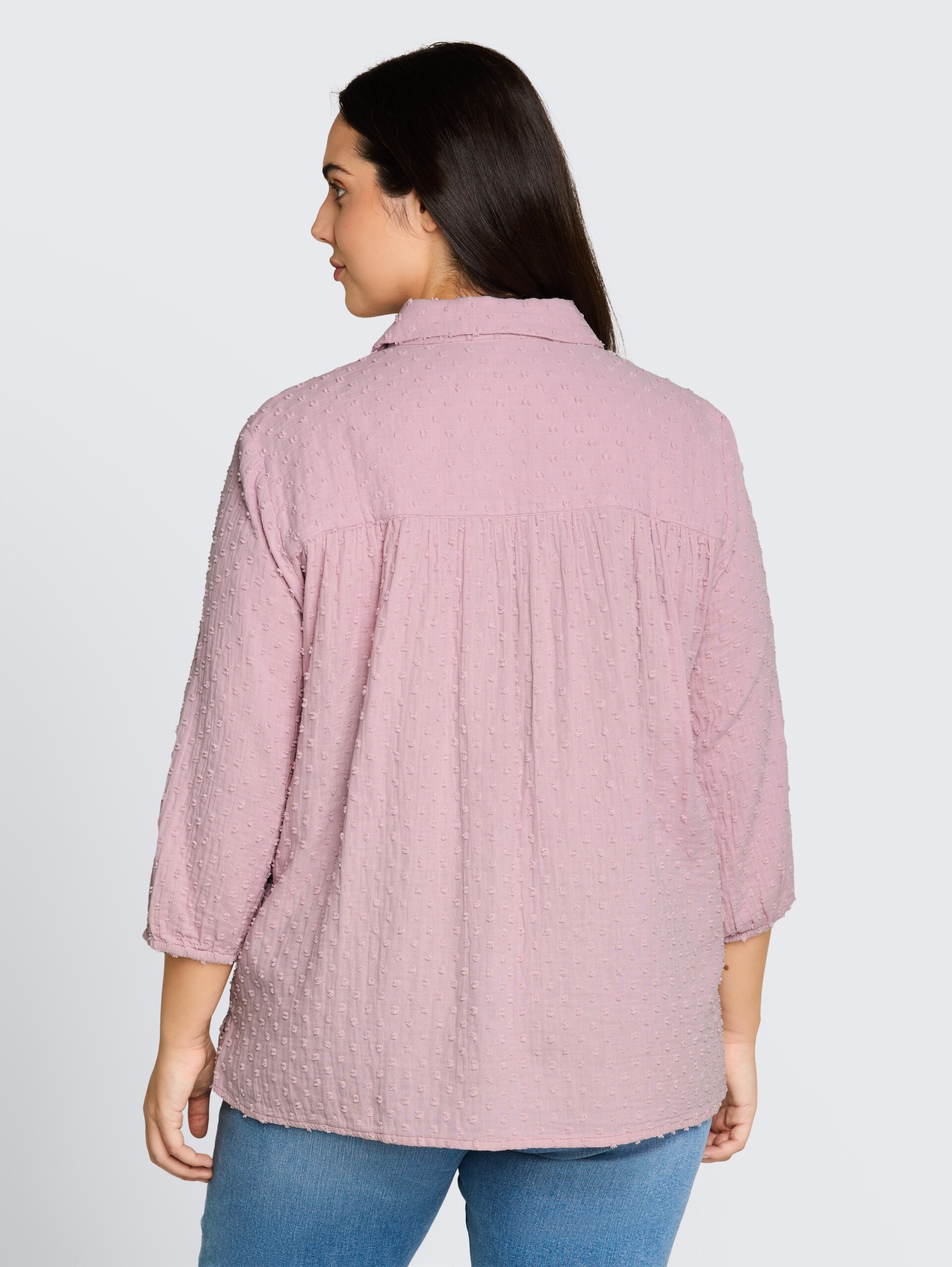 Plus Size - Bluse aus Baumwolle - light elderberry - Auschnitt Model-Rückansicht