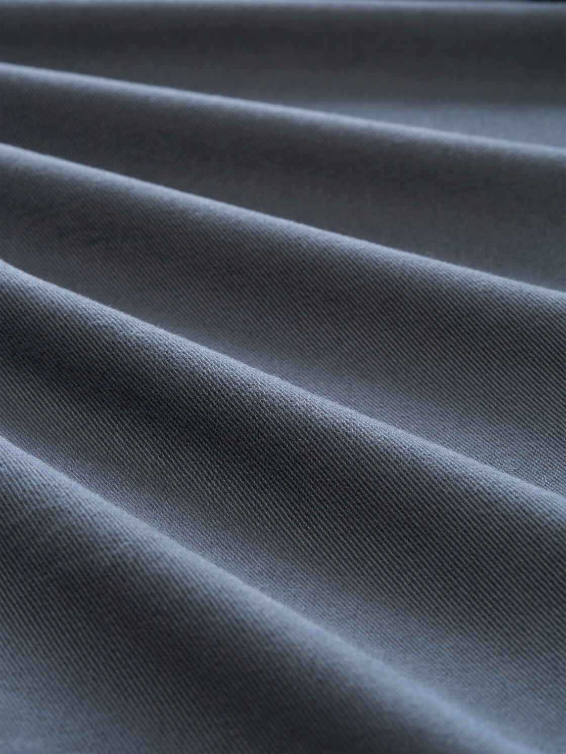 TTLOOSE Chino Hose aus Baumwolle - urban medium grey - Material-Ansicht