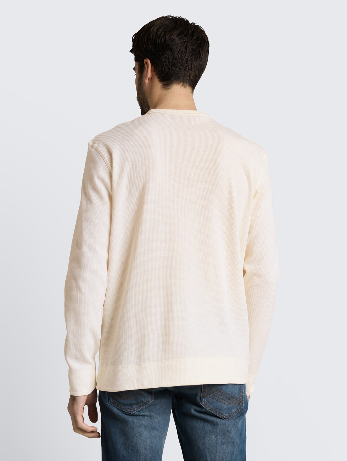 Langarmshirt mit Waffelstruktur - Gardenia White - Auschnitt Model-Rückansicht