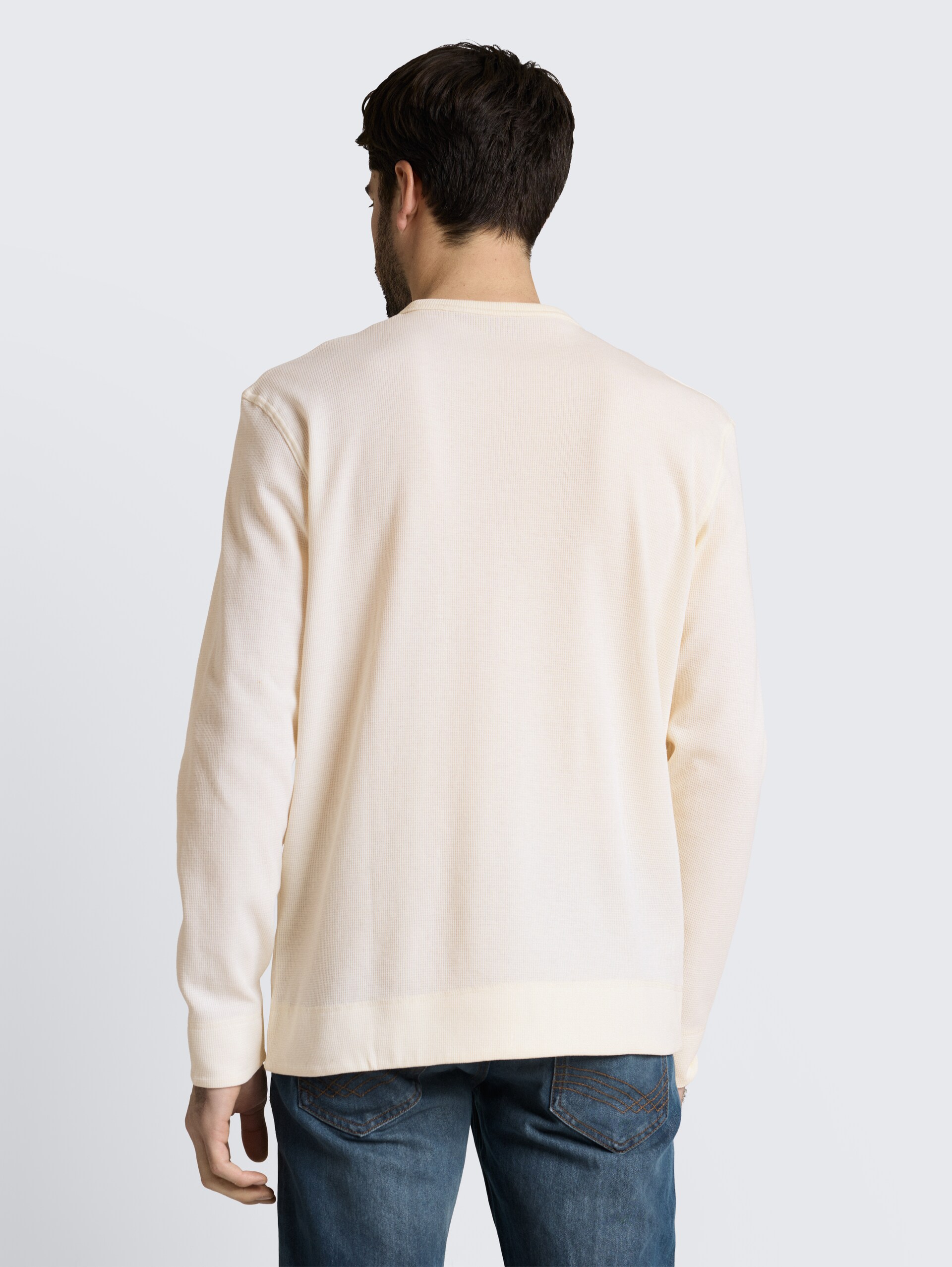 Langarmshirt mit Waffelstruktur - Gardenia White - Auschnitt Model-Rückansicht