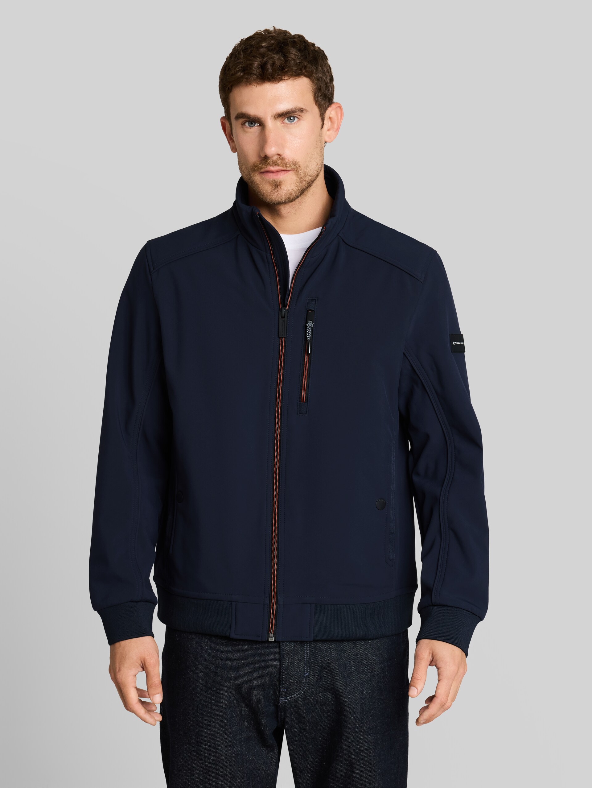 Softshell Jacke mit Stehkragen - sky captain blue - Model-Vorderansicht