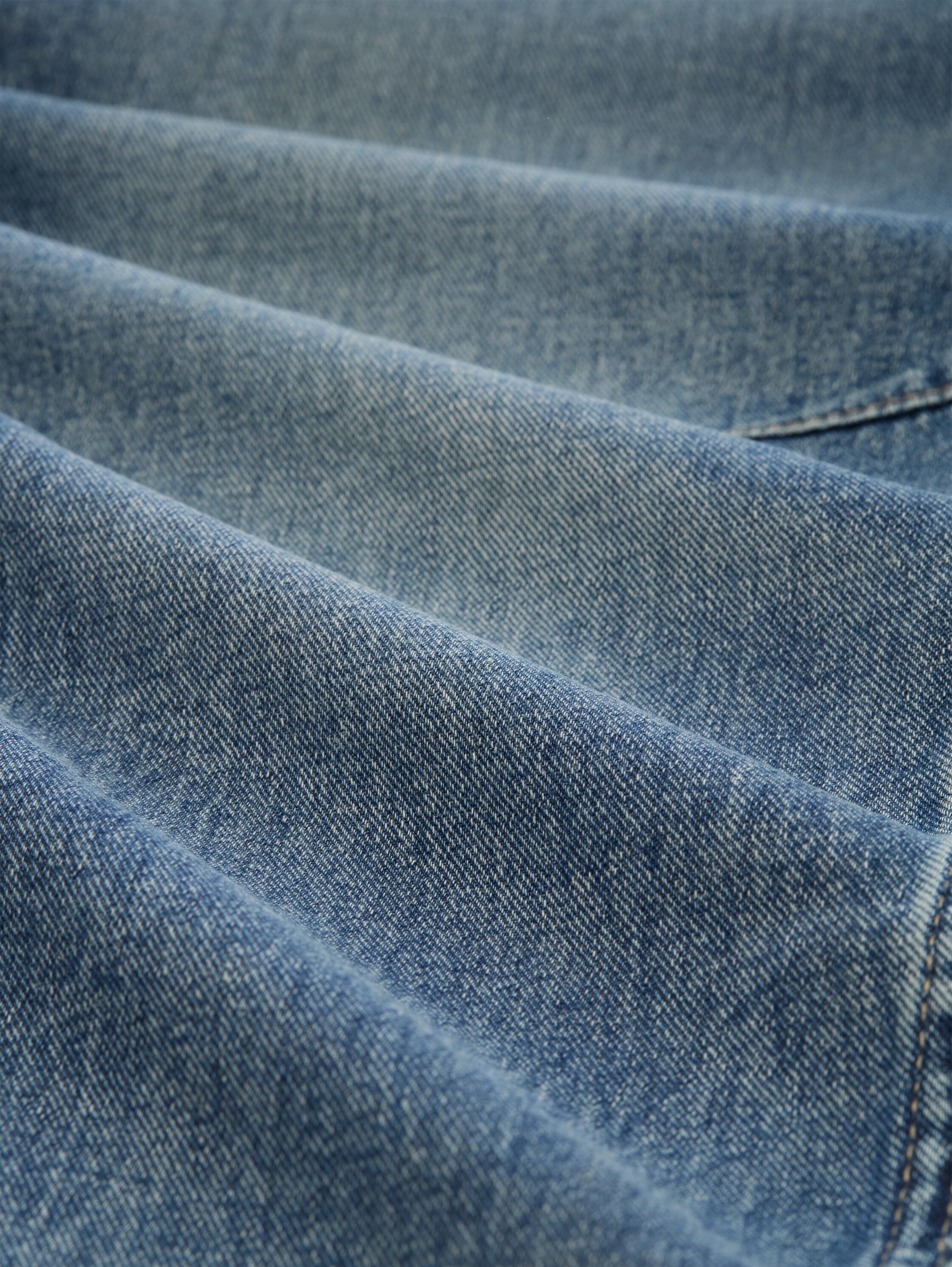 TTWAYLEN RELAXED jeans - Tinted Blue Denim - Materiaalweergave