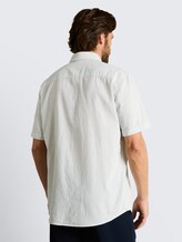 Regular Fit Kurzarmhemd aus Baumwolle - gardenia white dot structure - Auschnitt Model-Rückansicht