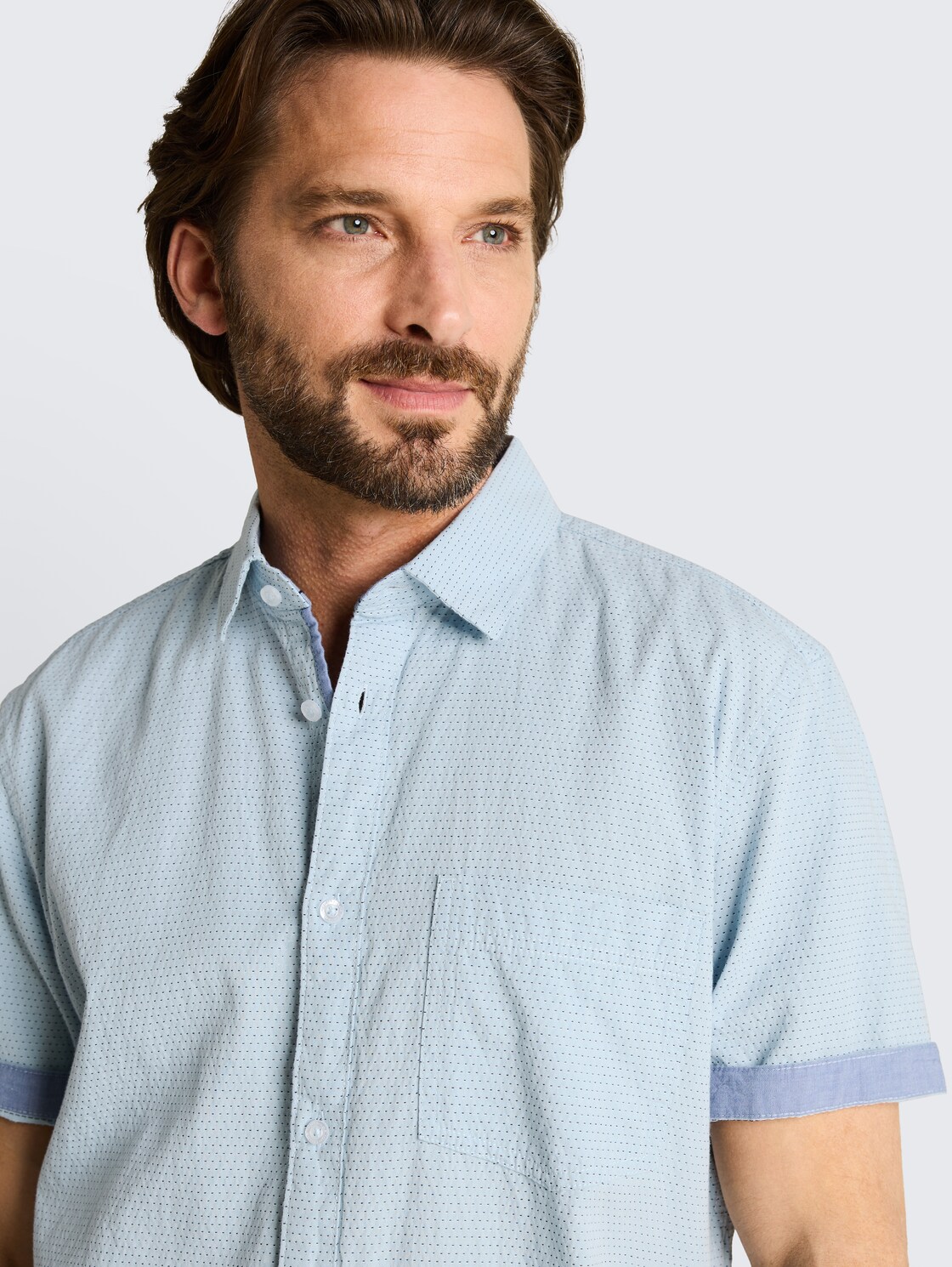 Regular Fit Kurzarmhemd aus Baumwolle - light blue dot structure - Detail-Model-Ansicht