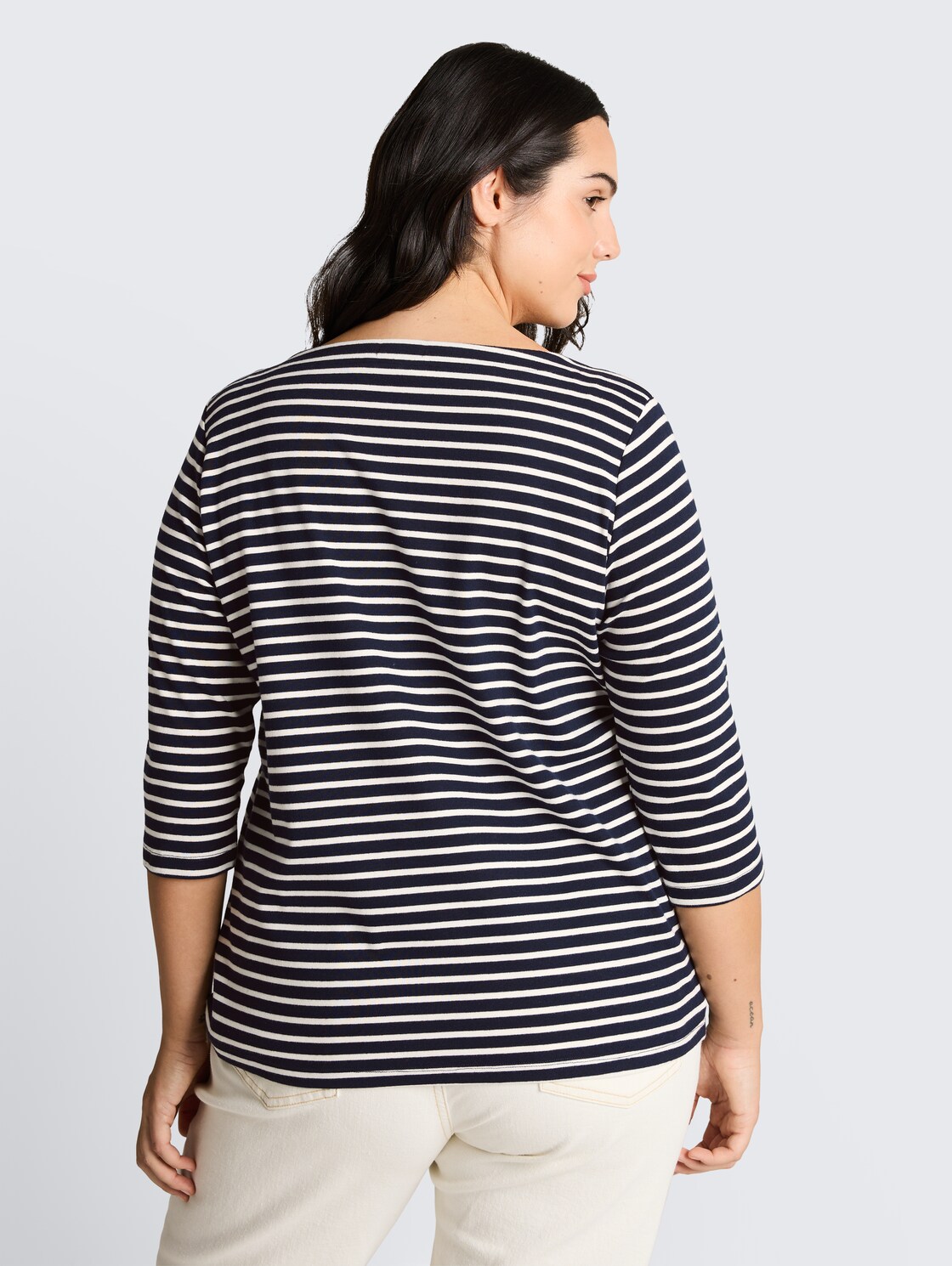 Plus Size - Langarmshirt mit Streifenmuster - navy blue offwhite stripe - Auschnitt Model-Rückansicht