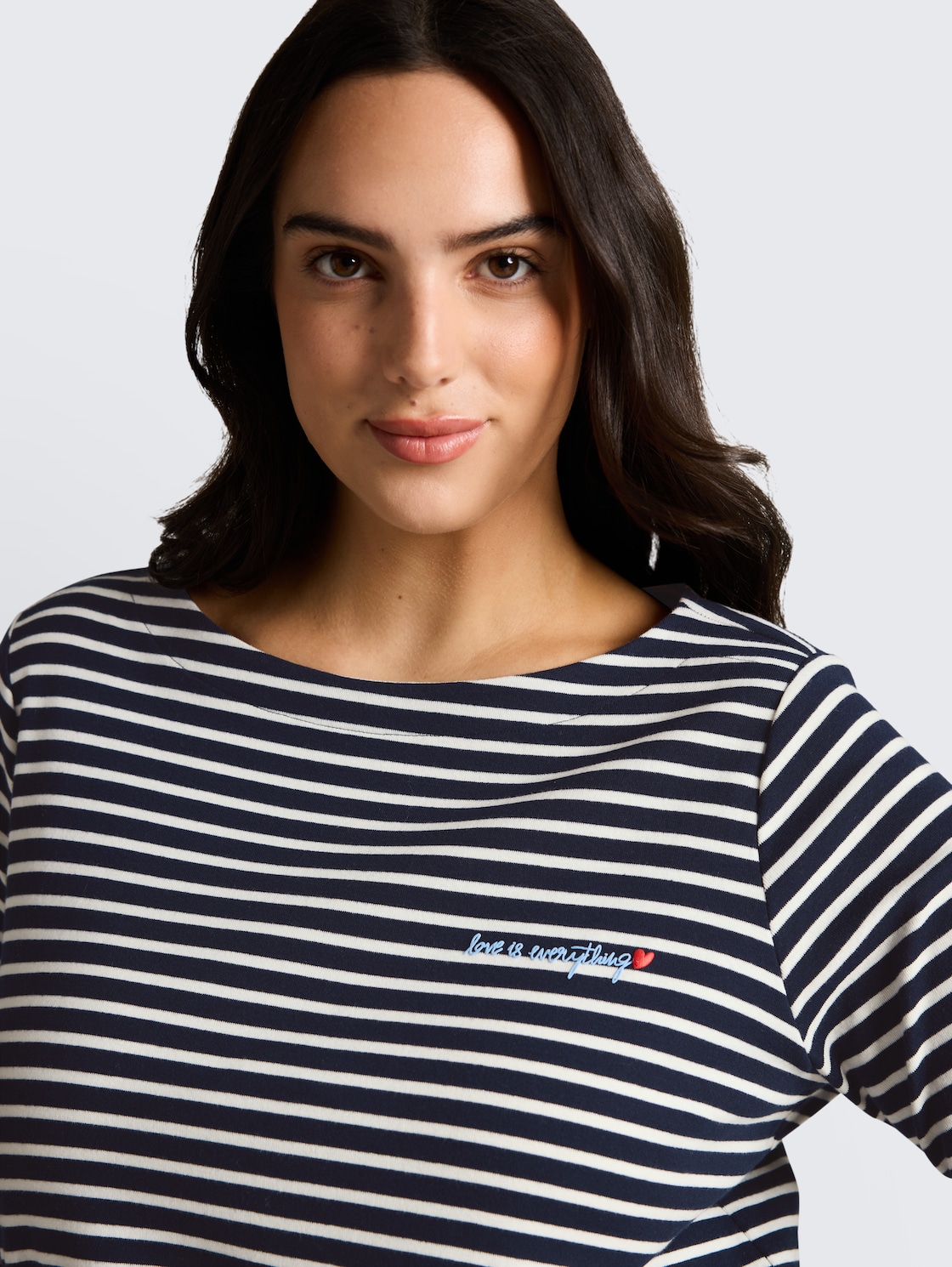 Plus Size - Langarmshirt mit Streifenmuster - navy blue offwhite stripe - Detail-Model-Ansicht
