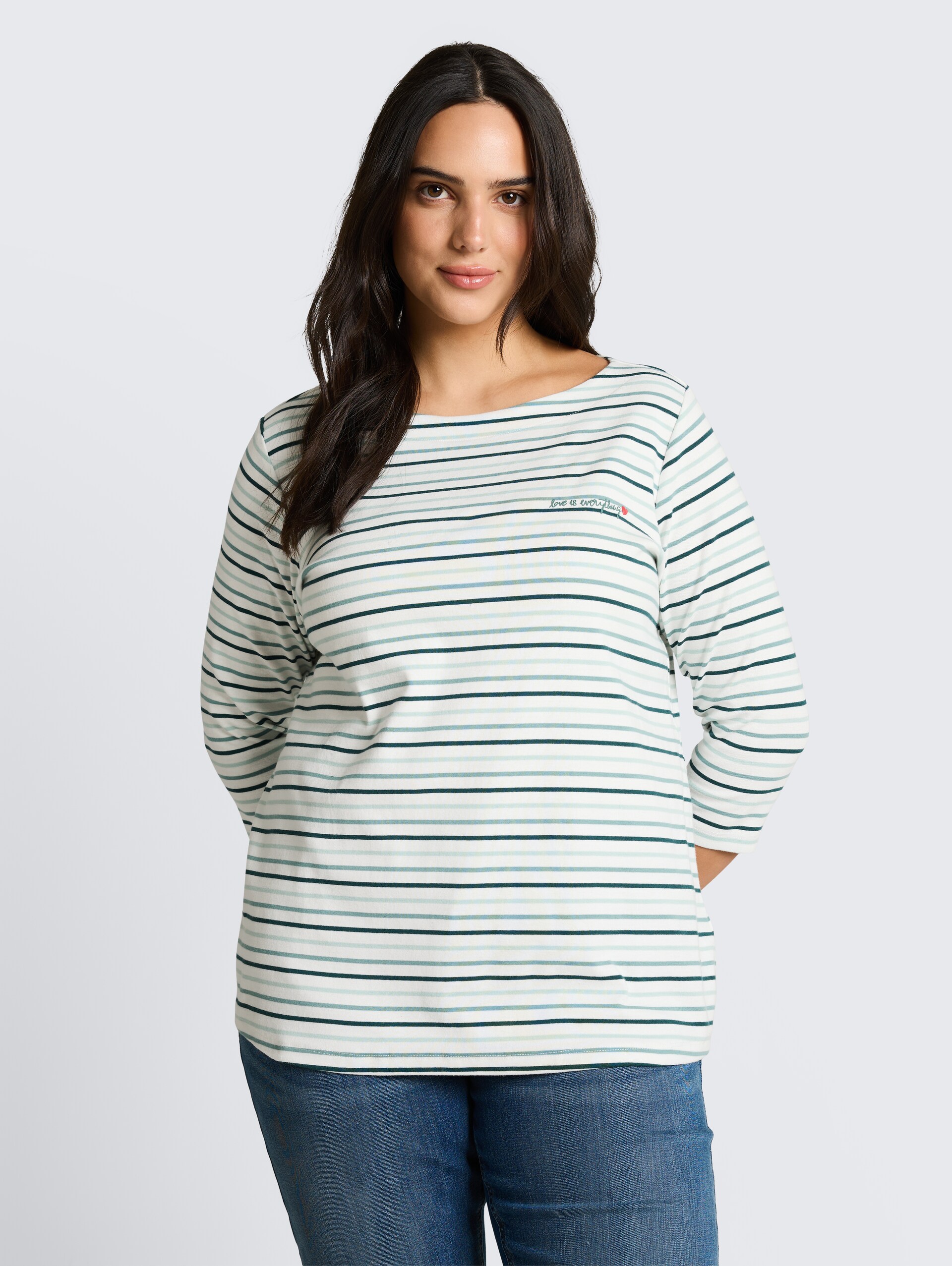 Plus Size - Langarmshirt mit Streifenmuster - blue haze multicolor stripe - Ausschnitt Model-Vorderansicht