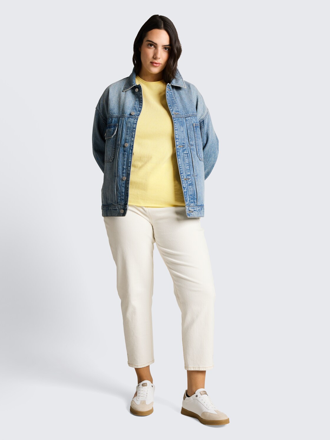 Plus Size - Loose Fit Strickpullover mit Kaschmir-Anteil - soft lemon melange - Model-Vorderansicht