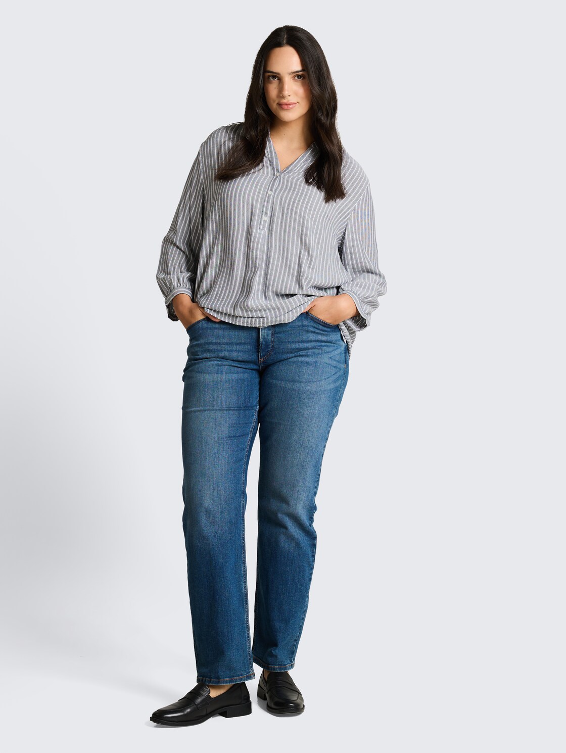 Plus Size - Bluse mit Streifenmuster - navy white stripe - Model-Vorderansicht