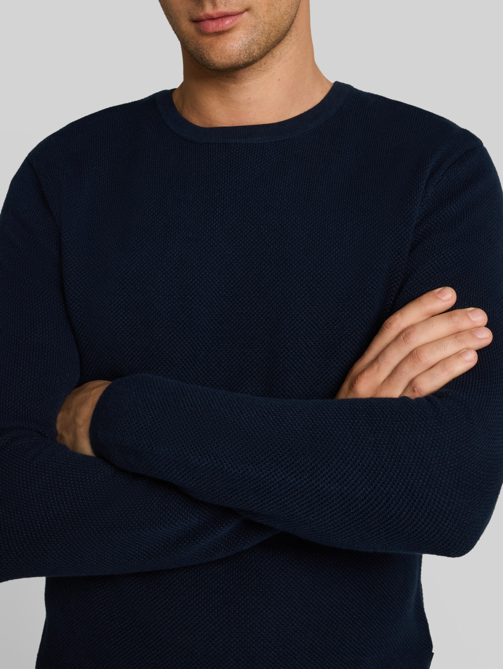 Pull en maille de coton - sky captain blue - Vue détaillée du modèle
