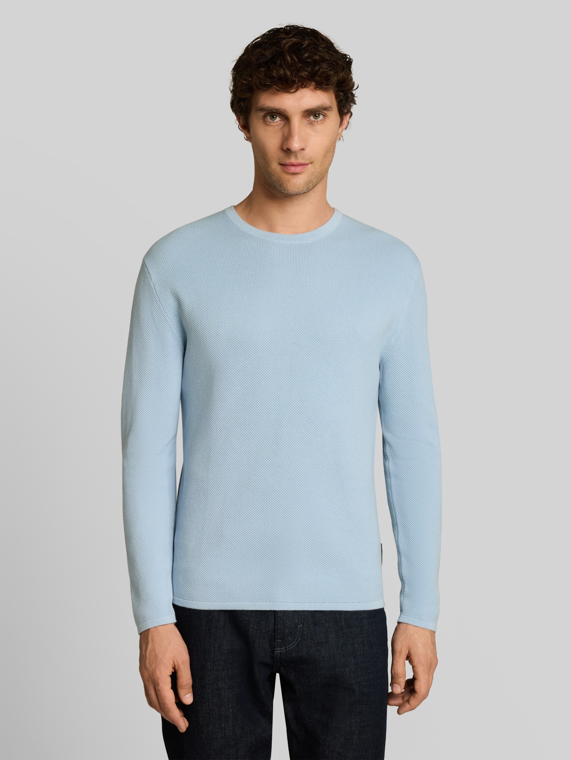Pull en maille de coton - Light Metal Blue - Découpe Vue de face du modèle