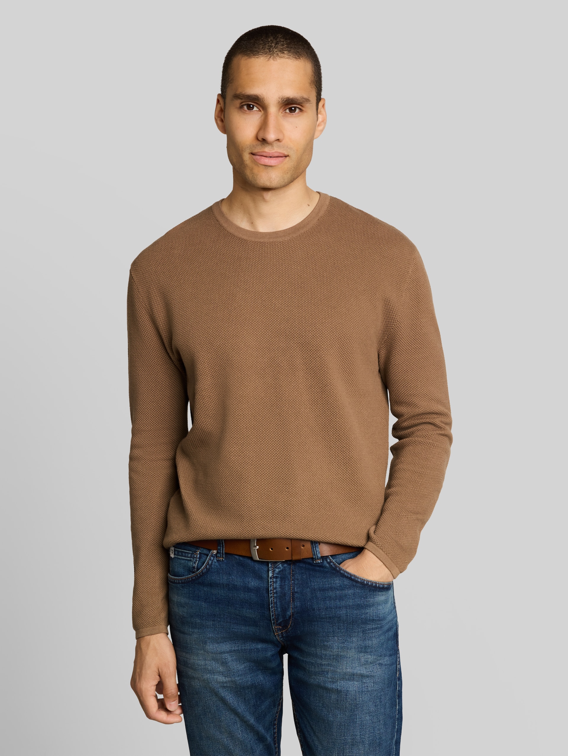 Strickpullover aus Baumwolle - malt brown - Ausschnitt Model-Vorderansicht