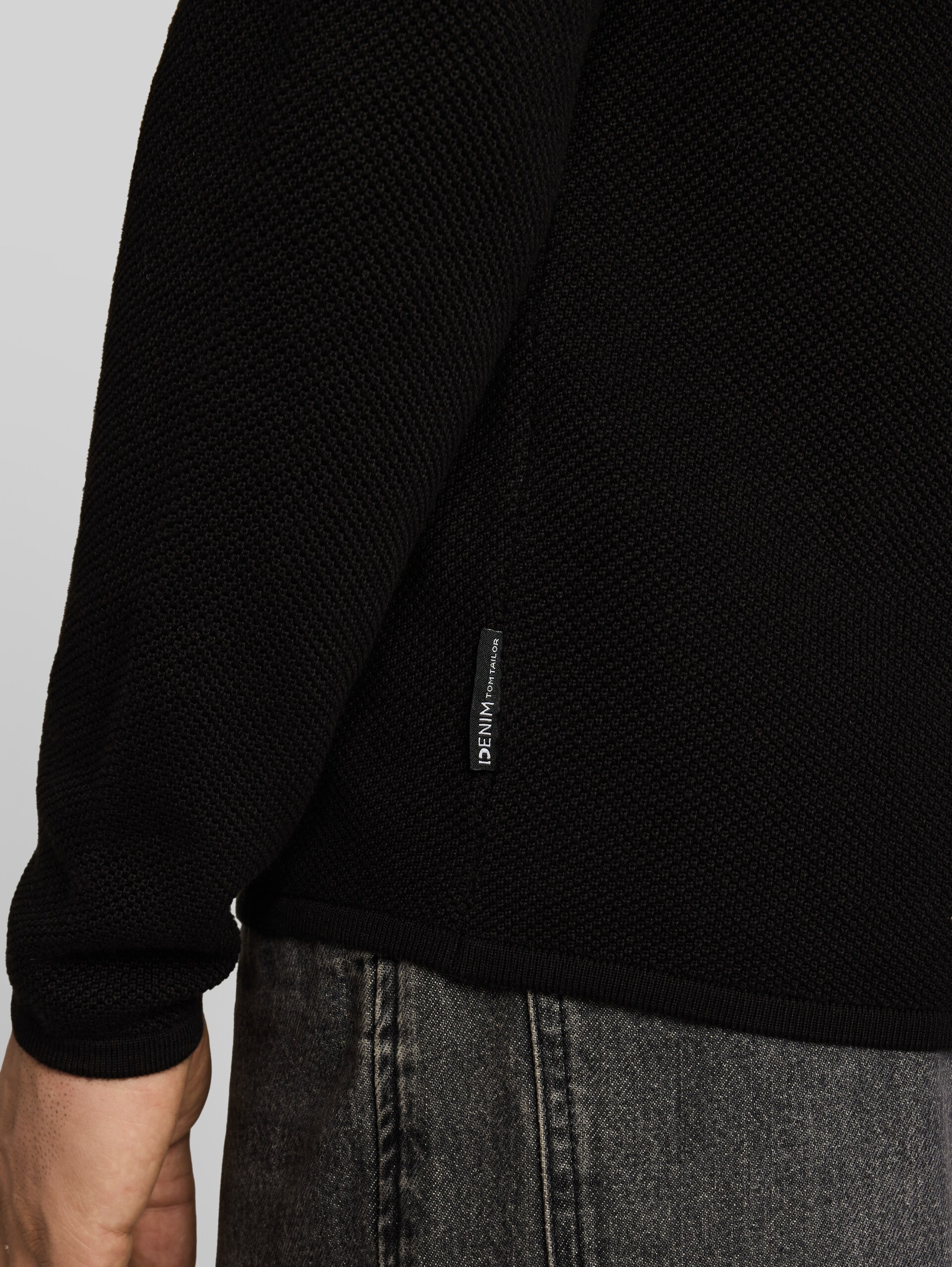Pull en maille de coton - Black - Vue détaillée du modèle