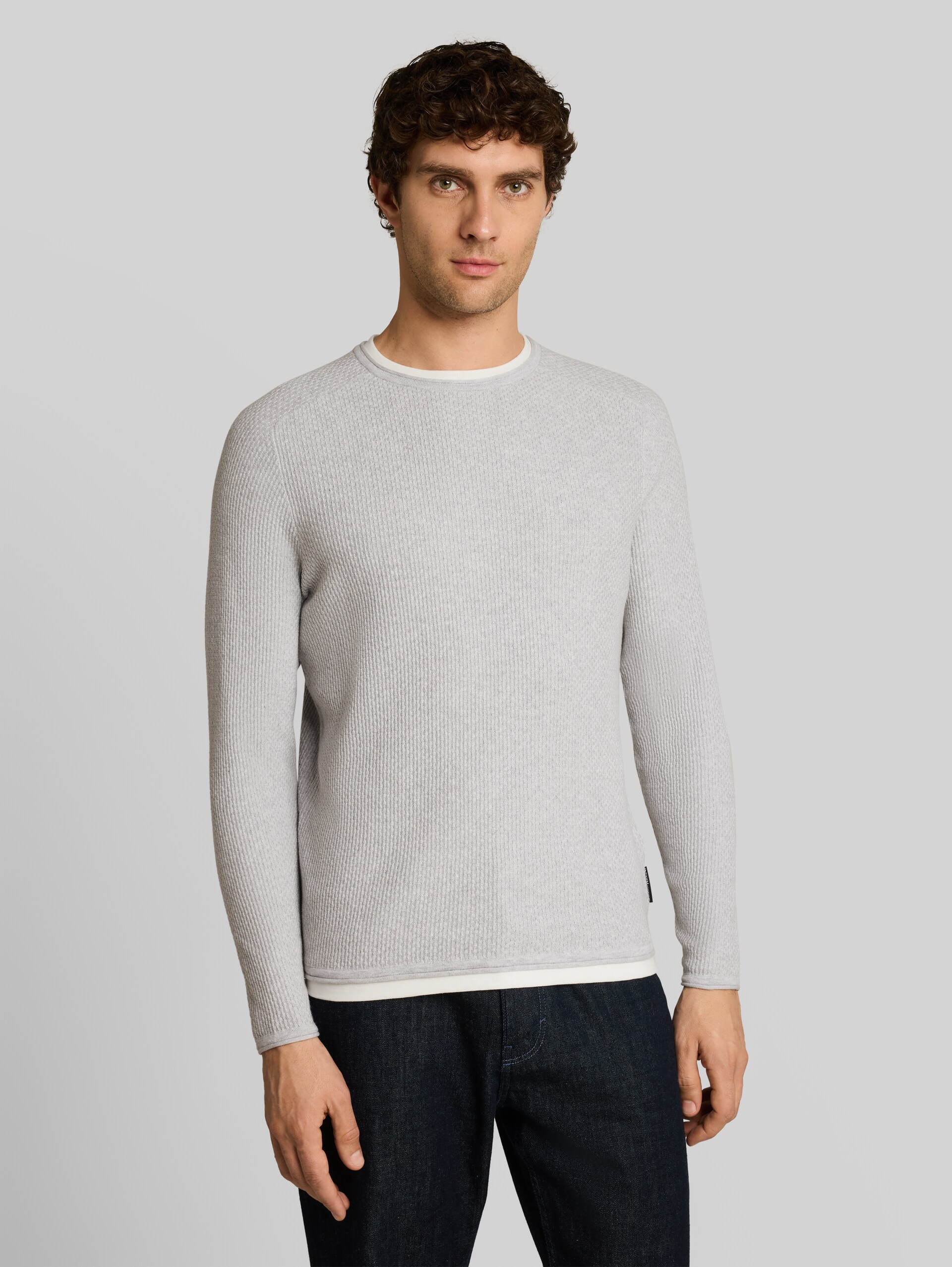 Strickpullover im 2-in-1-Look - Light Stone Grey Melange - Ausschnitt Model-Vorderansicht