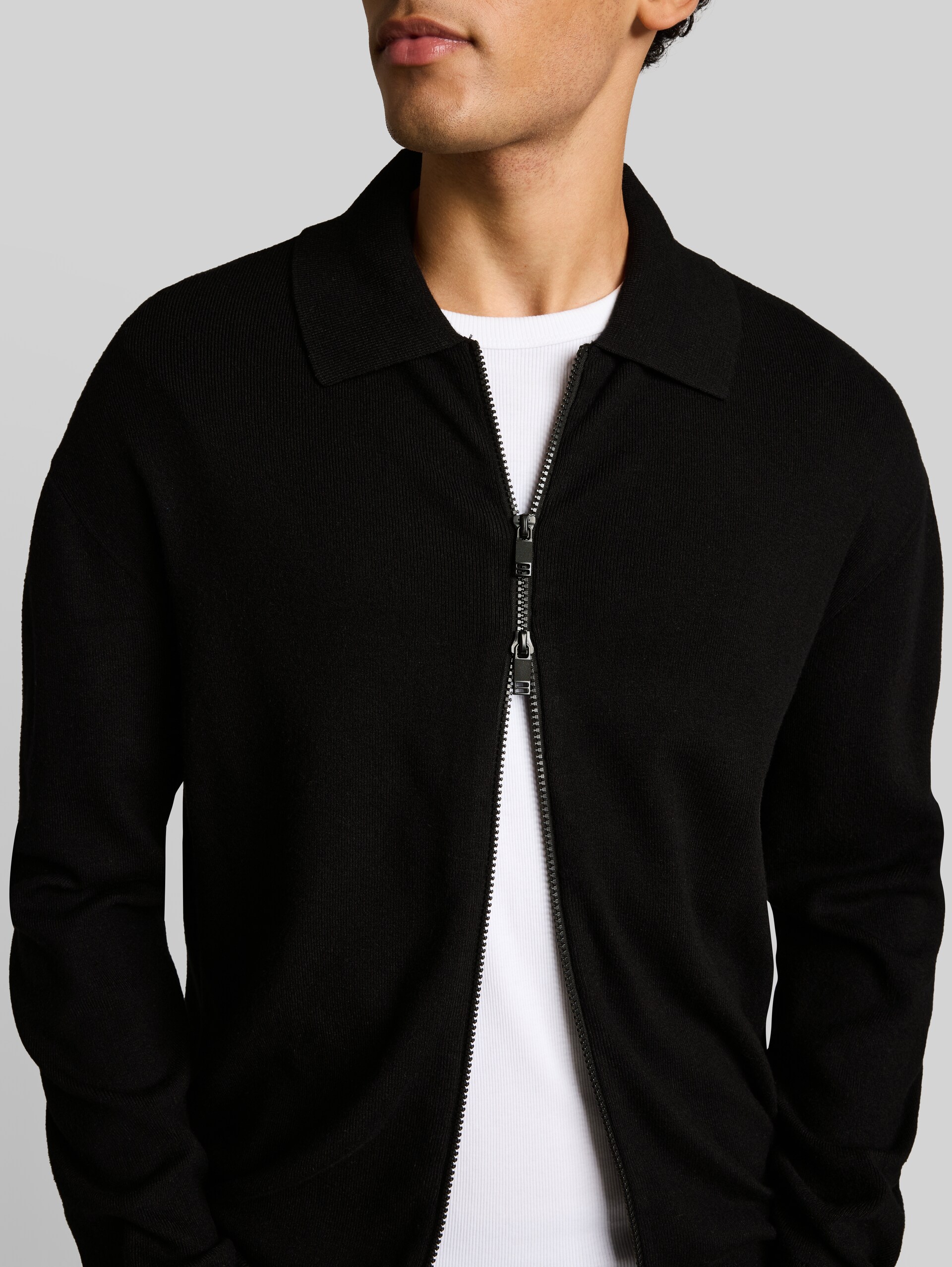 Cardigan coupe décontractée avec fermeture éclair - Black - Vue détaillée du modèle