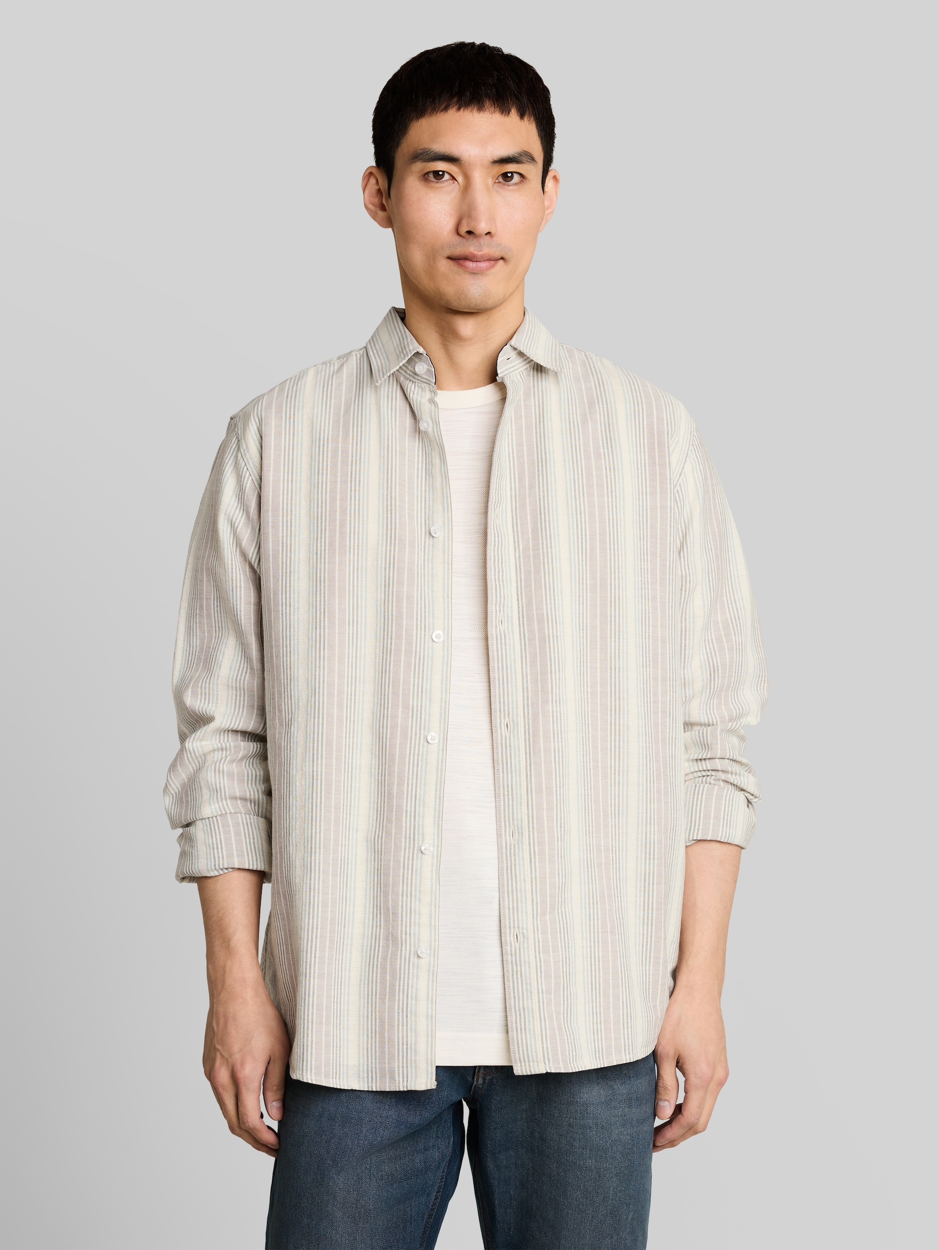 Regular Fit Hemd mit Streifenmuster - off white multicolor stripe - Ausschnitt Model-Vorderansicht