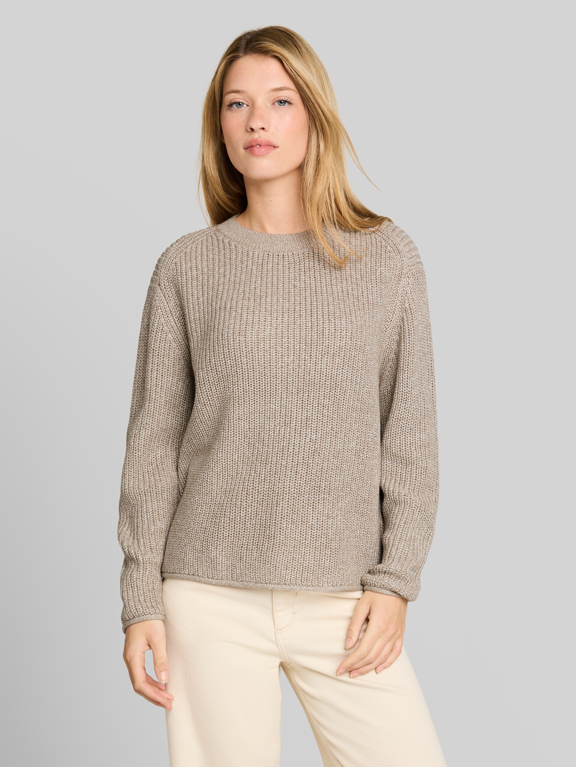Relaxed Fit Strickpullover - beige white mouline - Ausschnitt Model-Vorderansicht