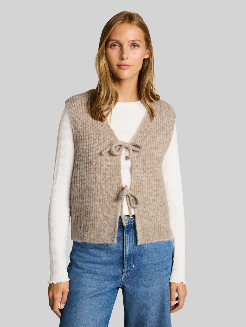 Strickweste mit Schleifen von Denim Female, atmosphere beige melange