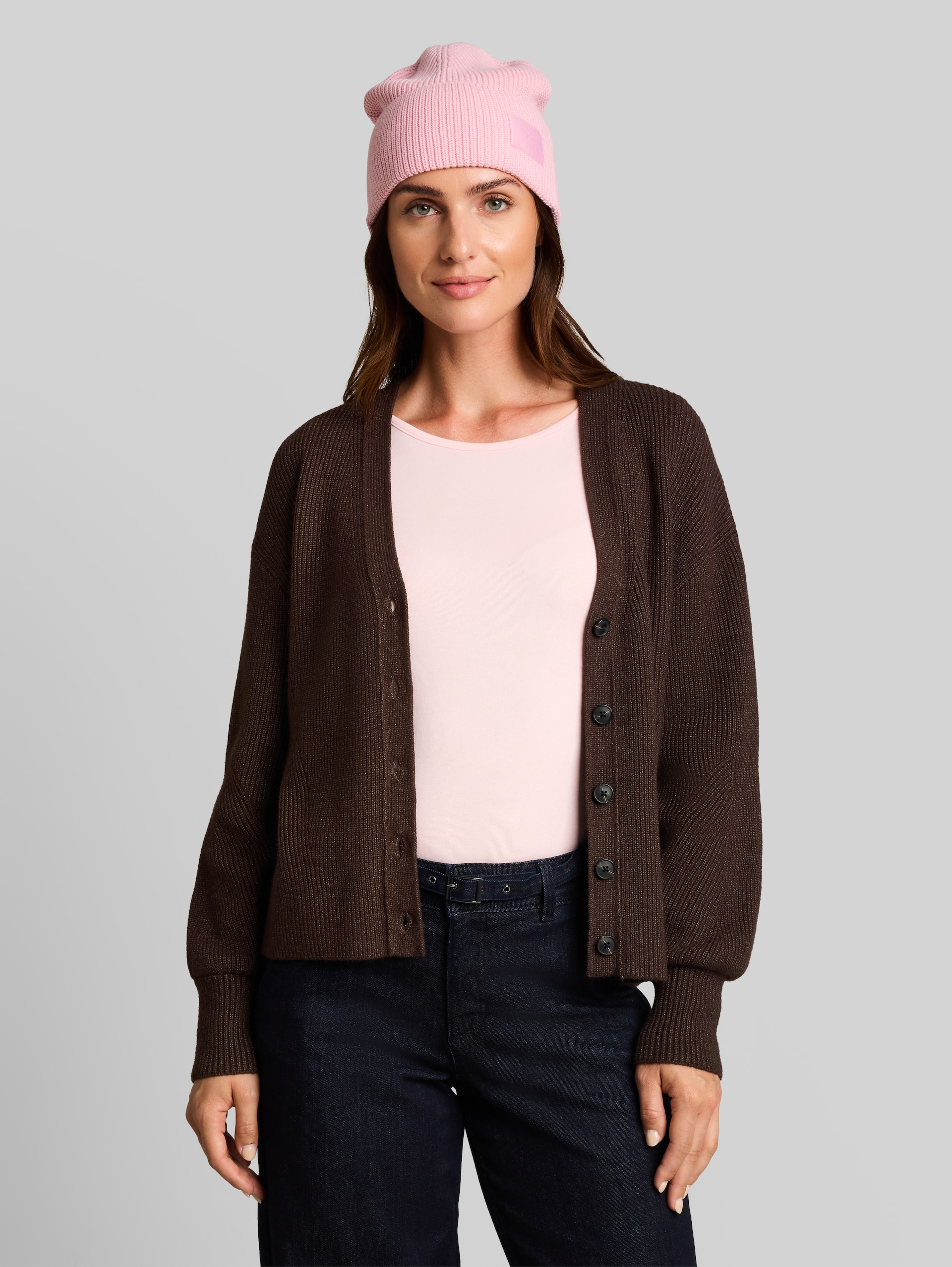 Oversize Cardigan mit V-Ausschnitt - java dark brown melange - Ausschnitt Model-Vorderansicht