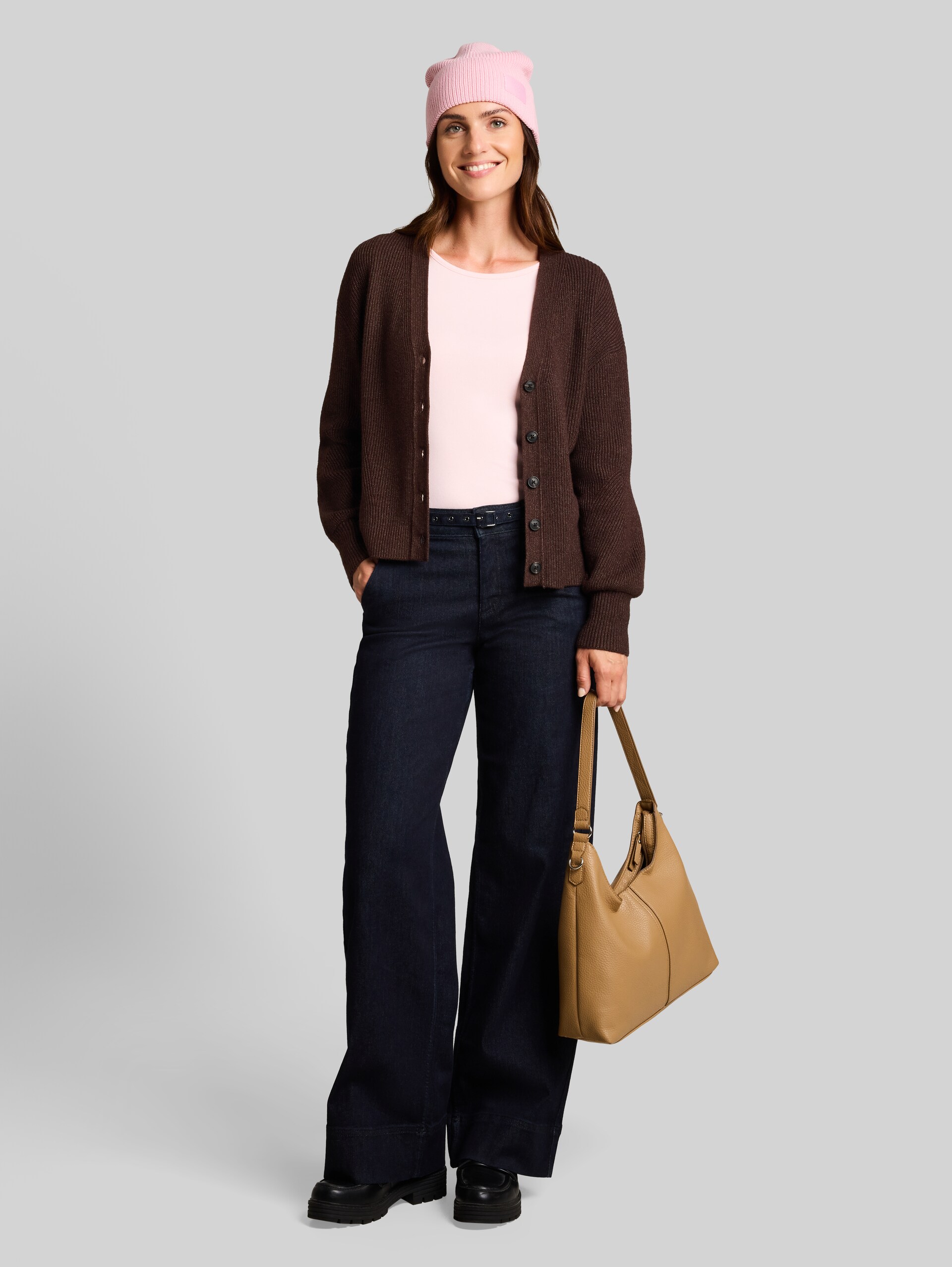 Oversize Cardigan mit V-Ausschnitt - java dark brown melange - Model-Vorderansicht