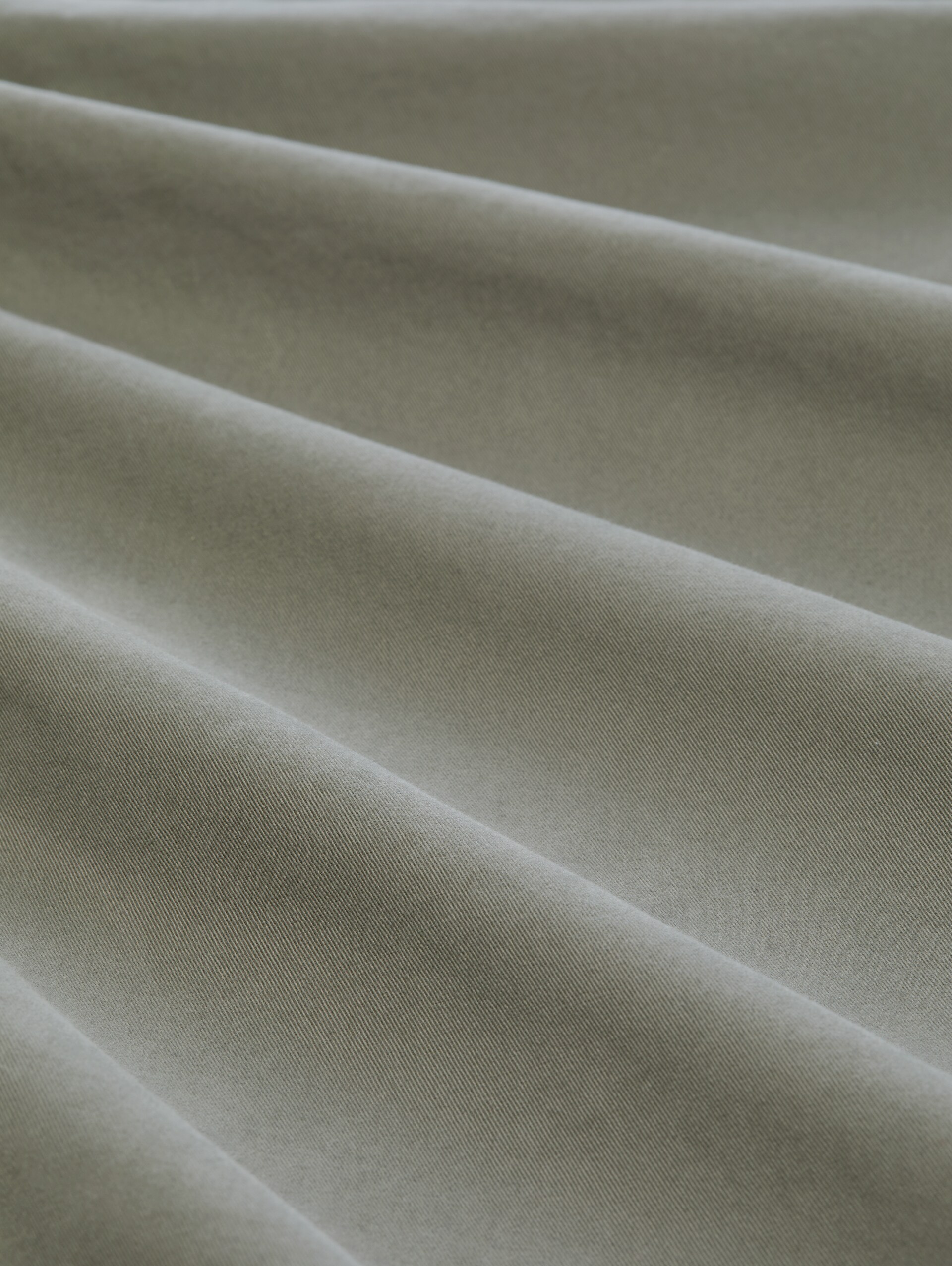 TTSLIM Chino Hose mit Gürtel - dusty mid olive - Material-Ansicht