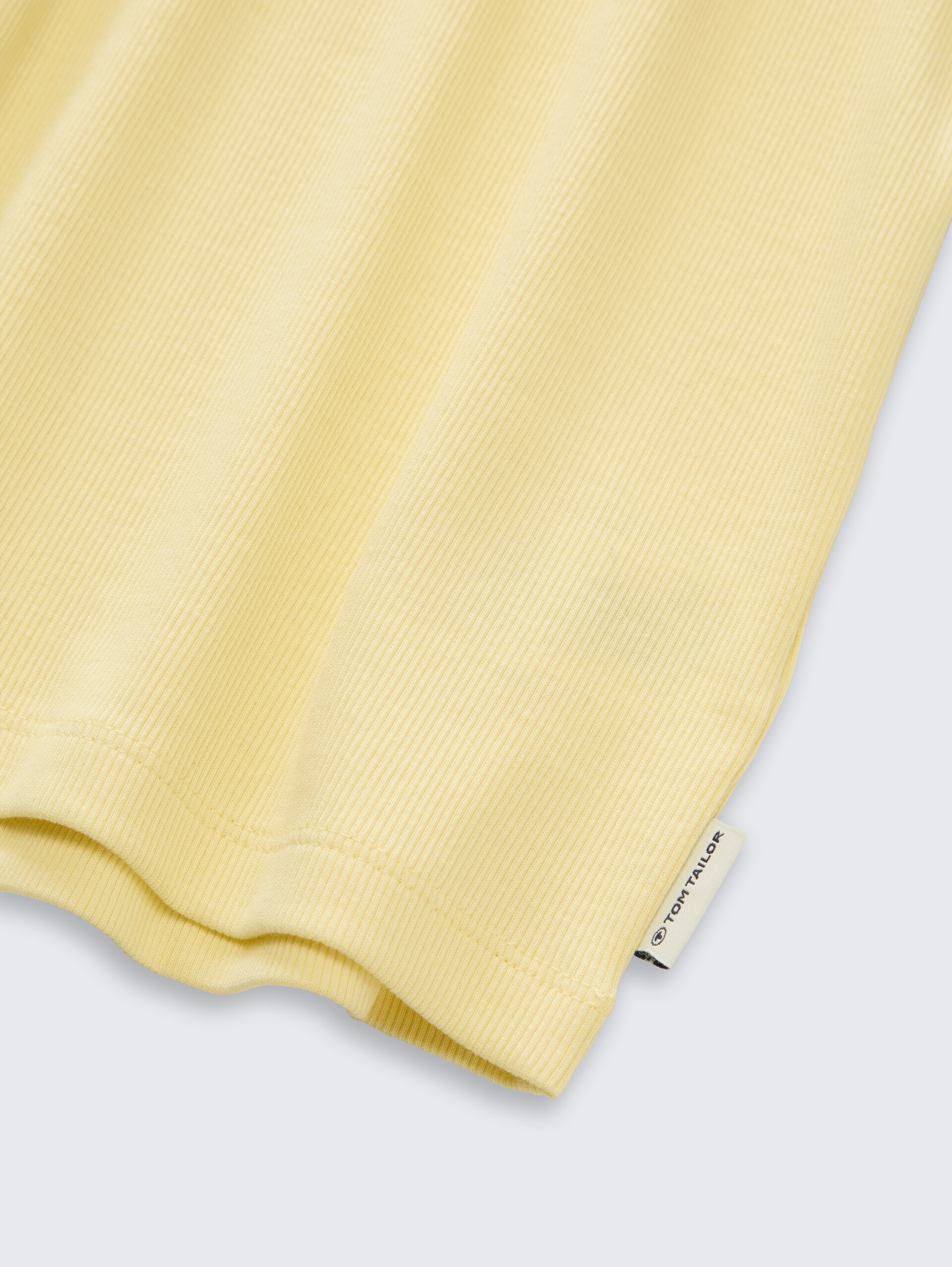 Basic geribbelde top - light yellow - Detailaanzicht model