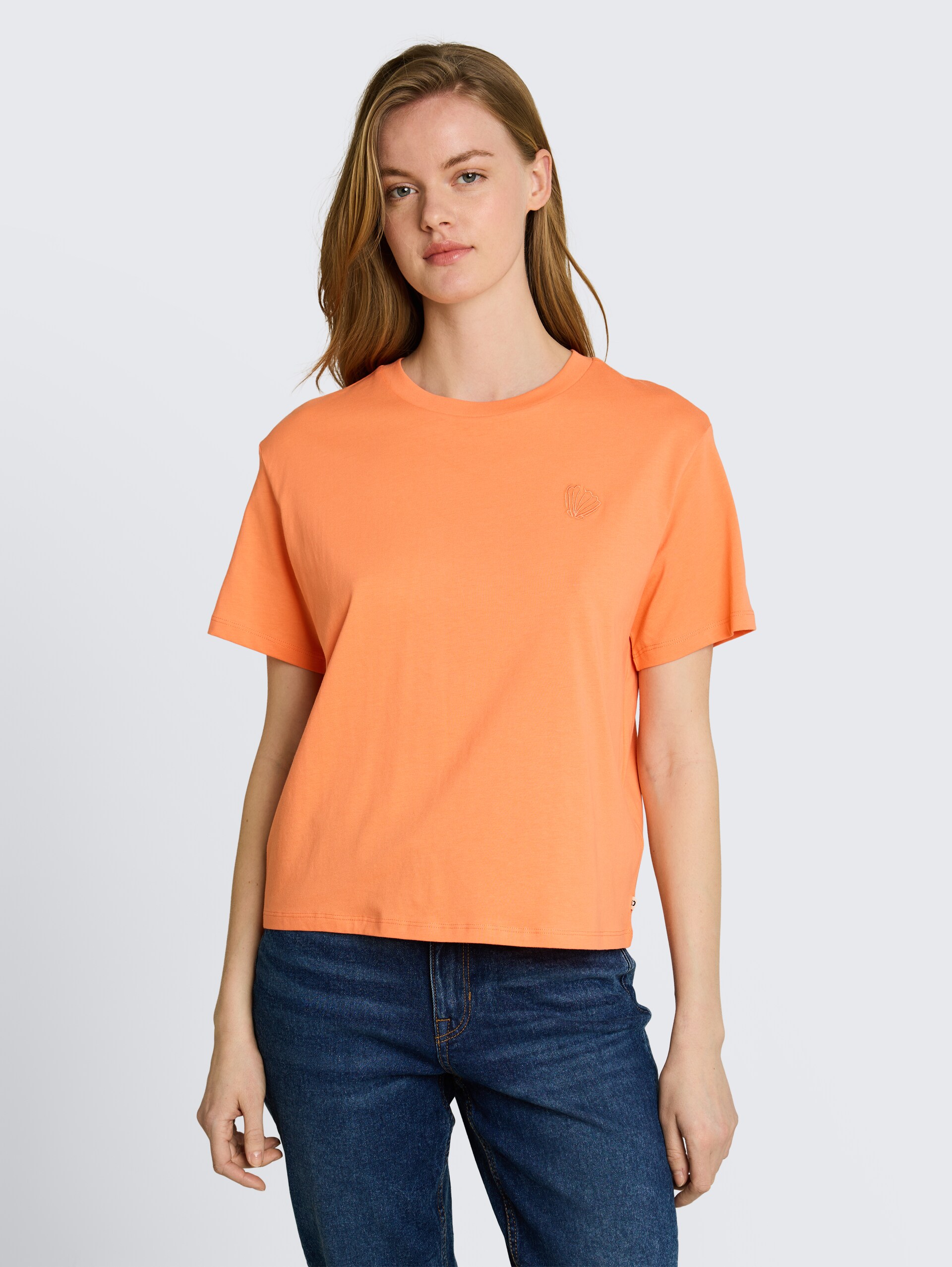 Boxy fit T-shirt met borduursel - bright coral - Nek model vooraanzicht