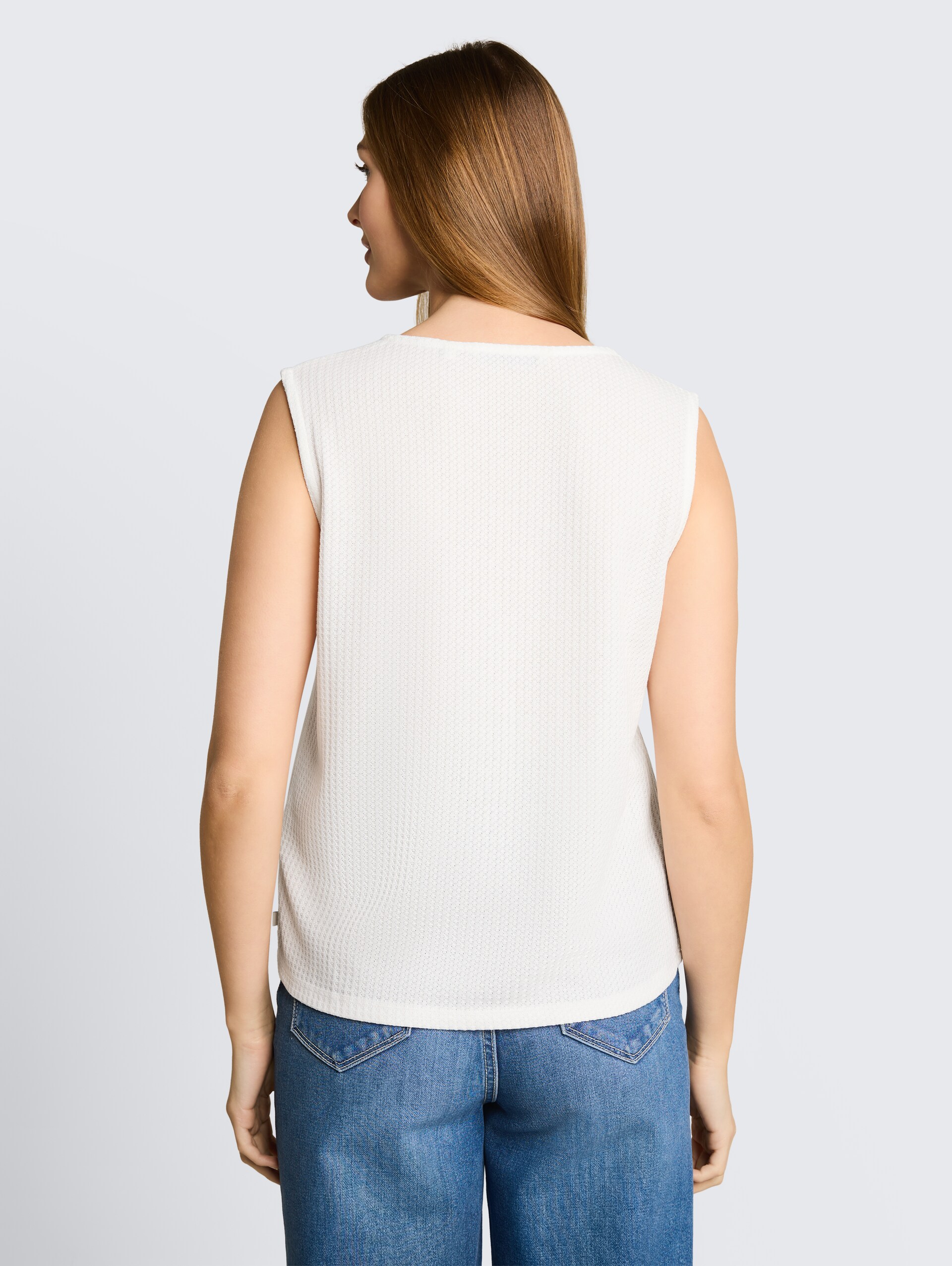 Top met strikdetails - off white - Neklijn model-achteraanzicht