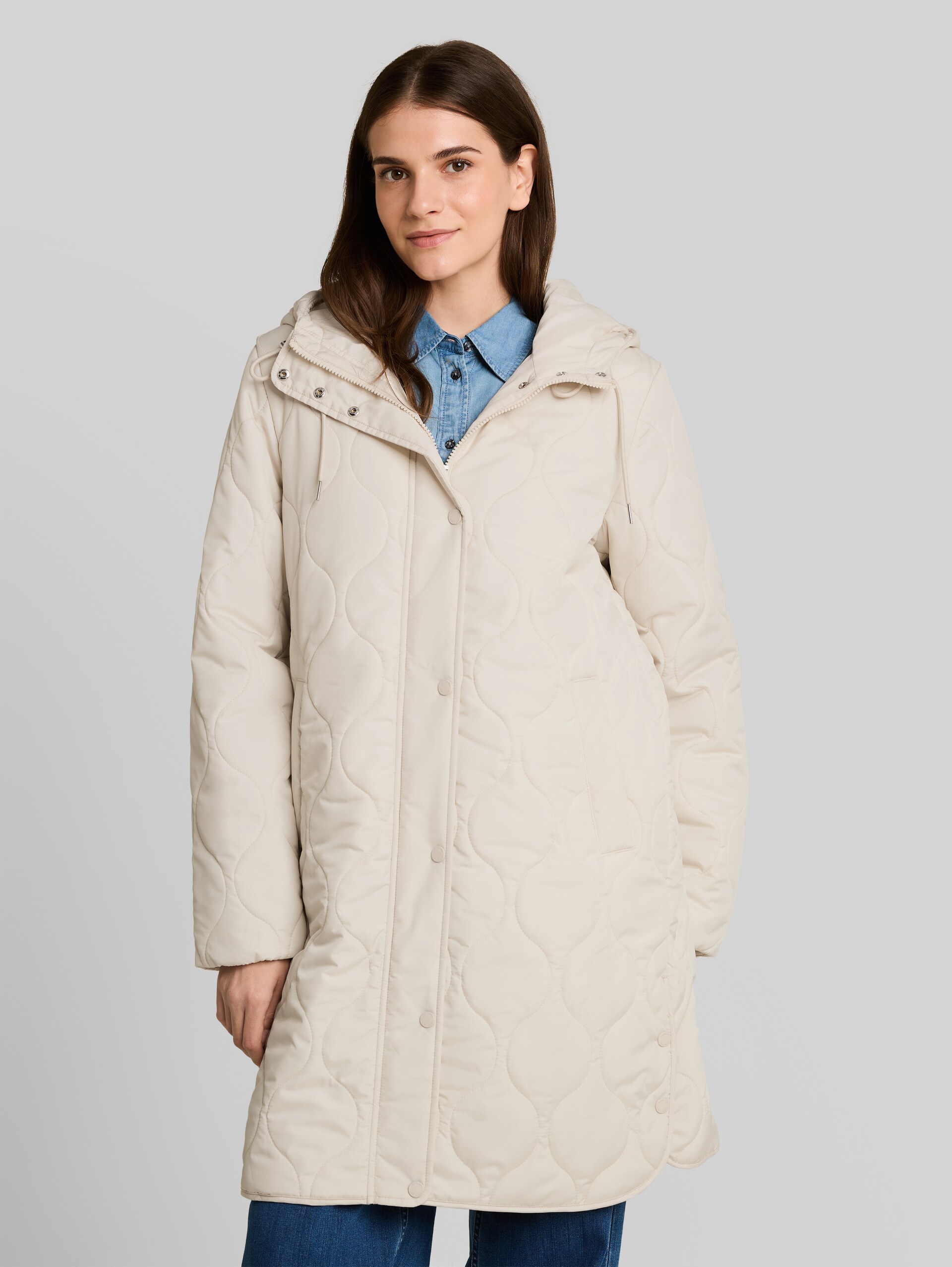 Lightweight quilted coat with hood - cold beige - Model front view