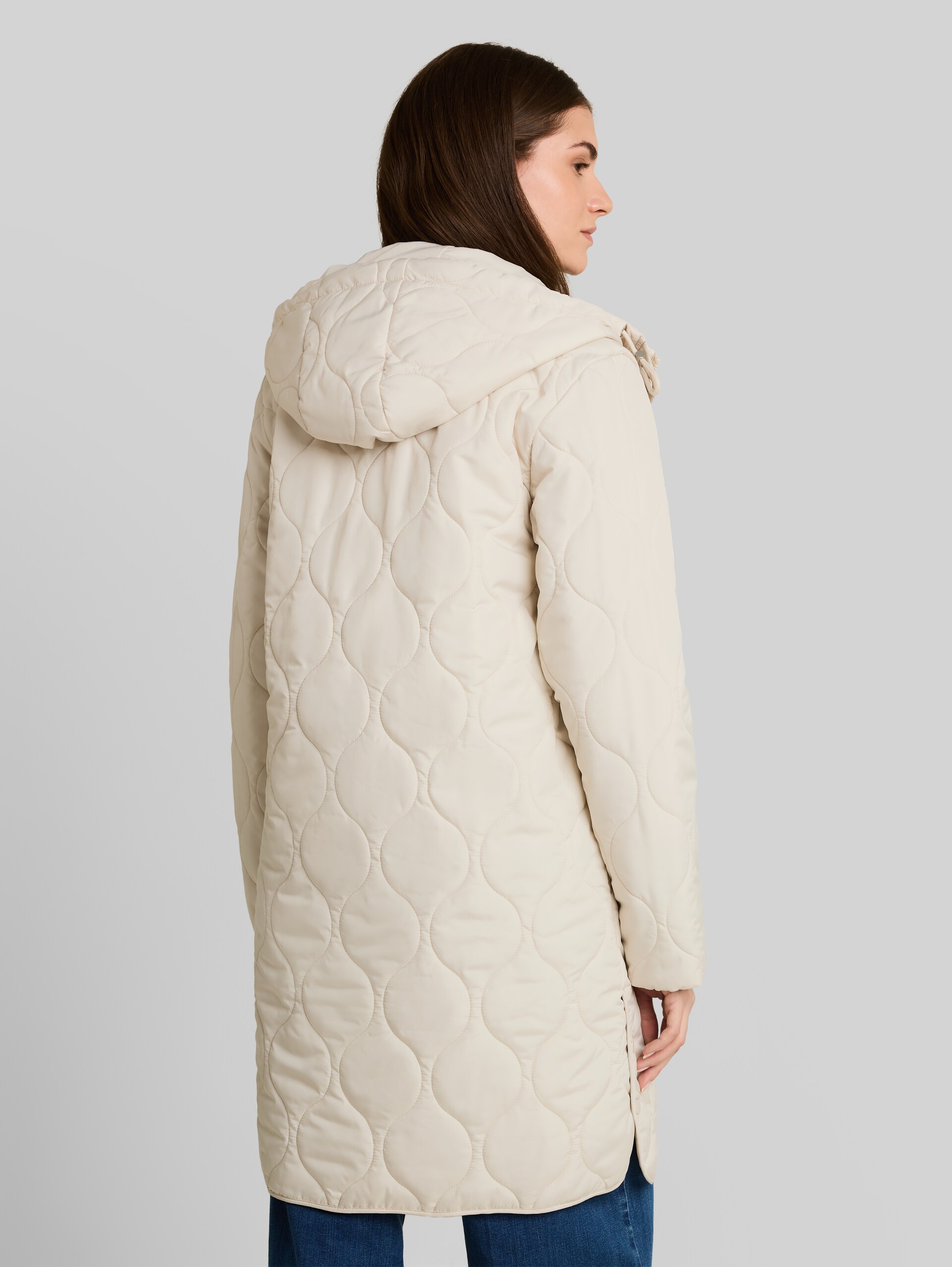 Lightweight quilted coat with hood - cold beige - Model-back view