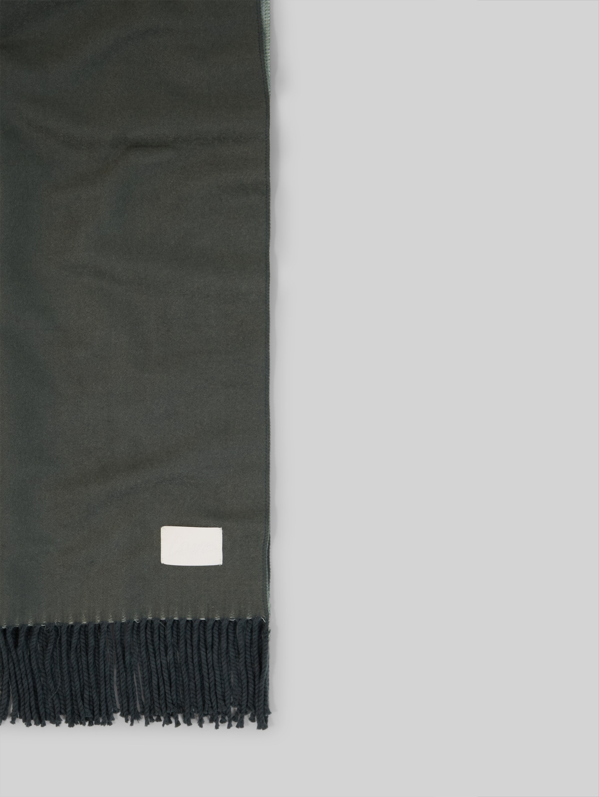 Omkeerbare sjaal met franjes - Darkest Olive - Materiaalweergave