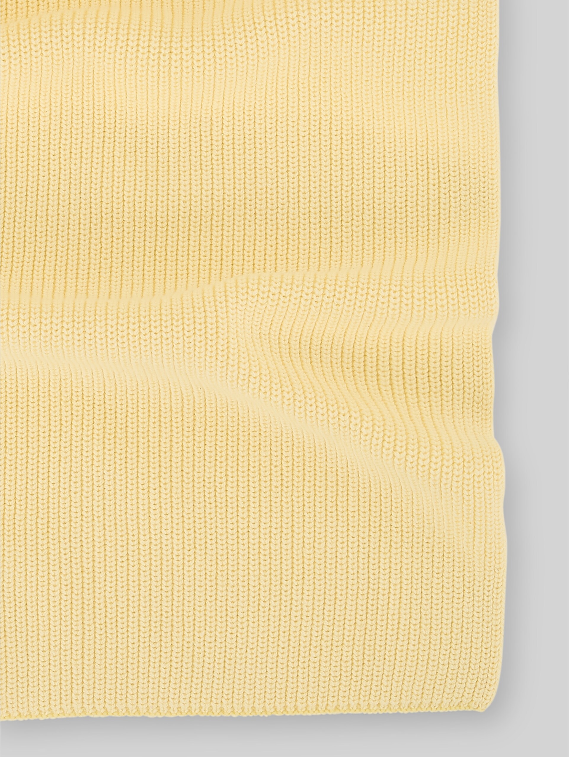 Strickschal mit Badge - soft vanilla yellow - Material-Ansicht