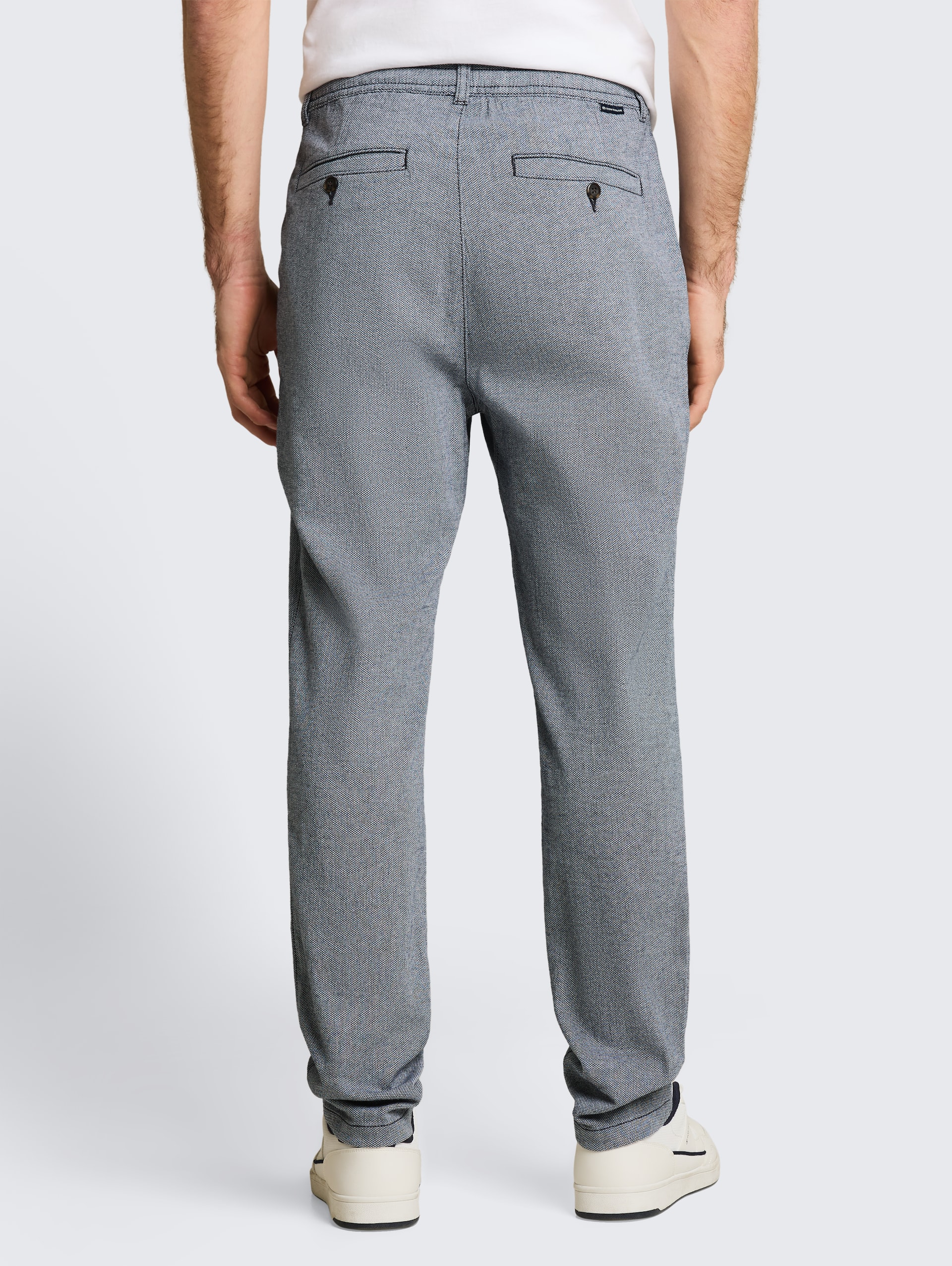 Regular tapered chino met trekkoord - navy structure - Neklijn model-achteraanzicht