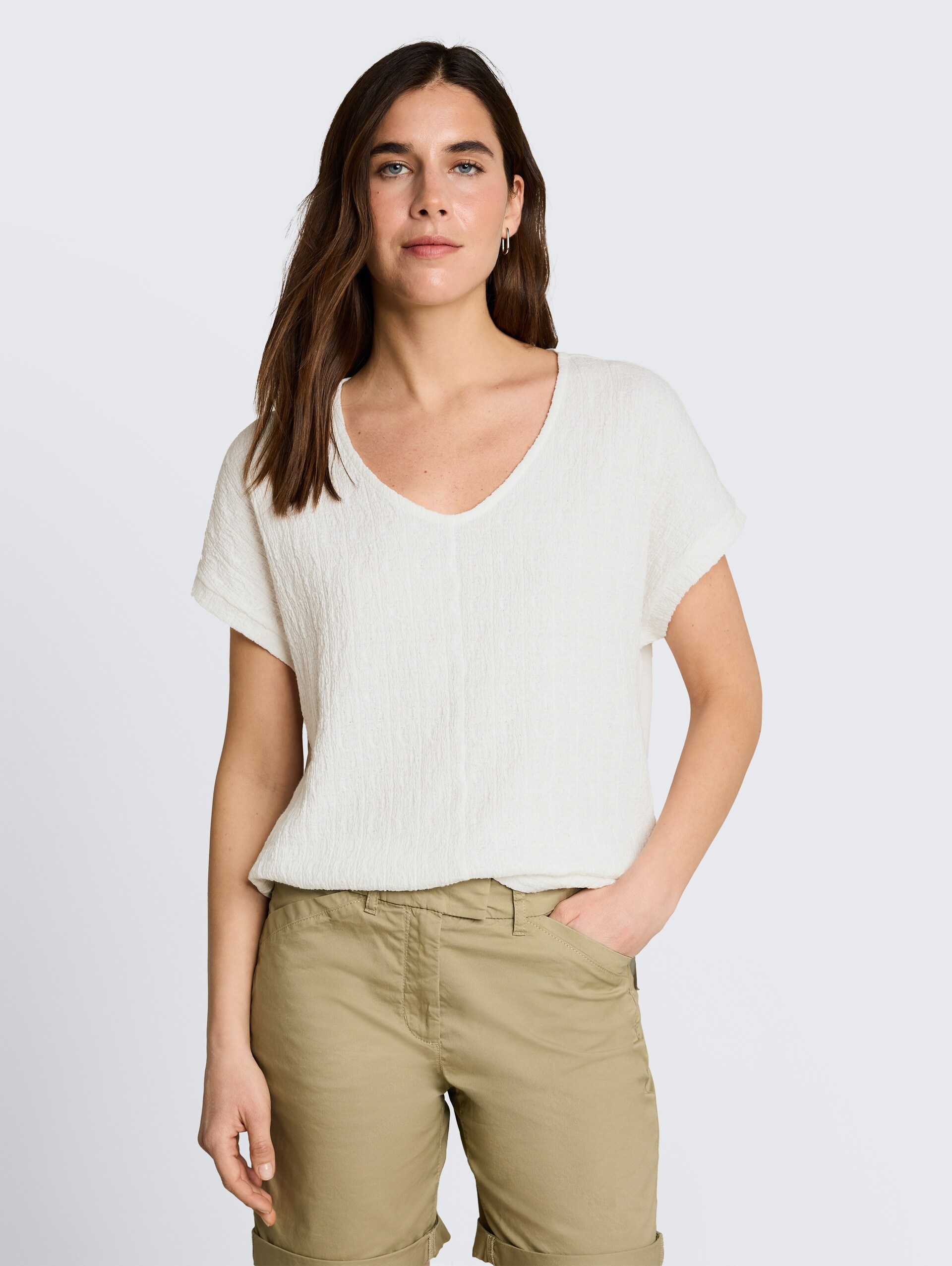 Loose fit T-shirt in materiaalmix - Whisper White - Nek model vooraanzicht