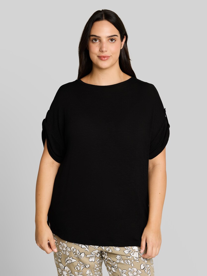Plus Size - T-Shirt mit Turn-Up-Funktion von Women Plus Size, deep black