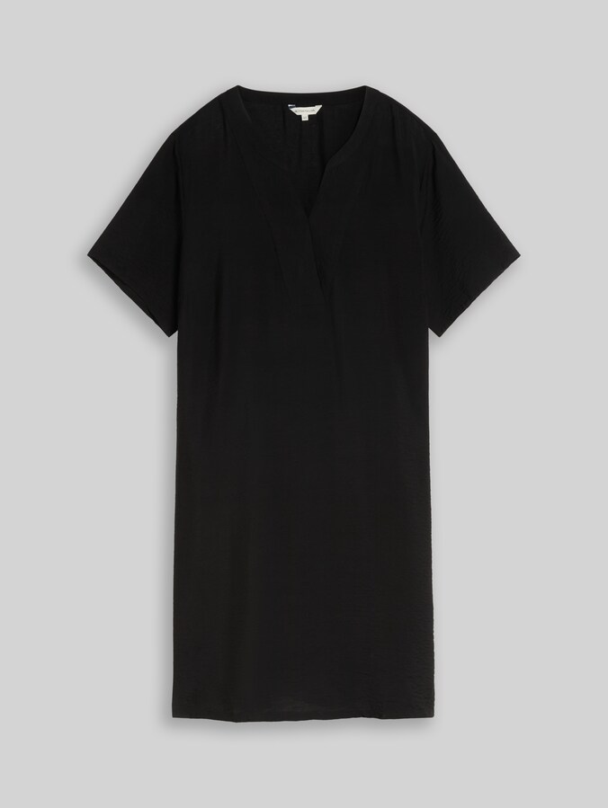 Plus Size - Kleid mit V-Ausschnitt von Women Plus Size, deep black
