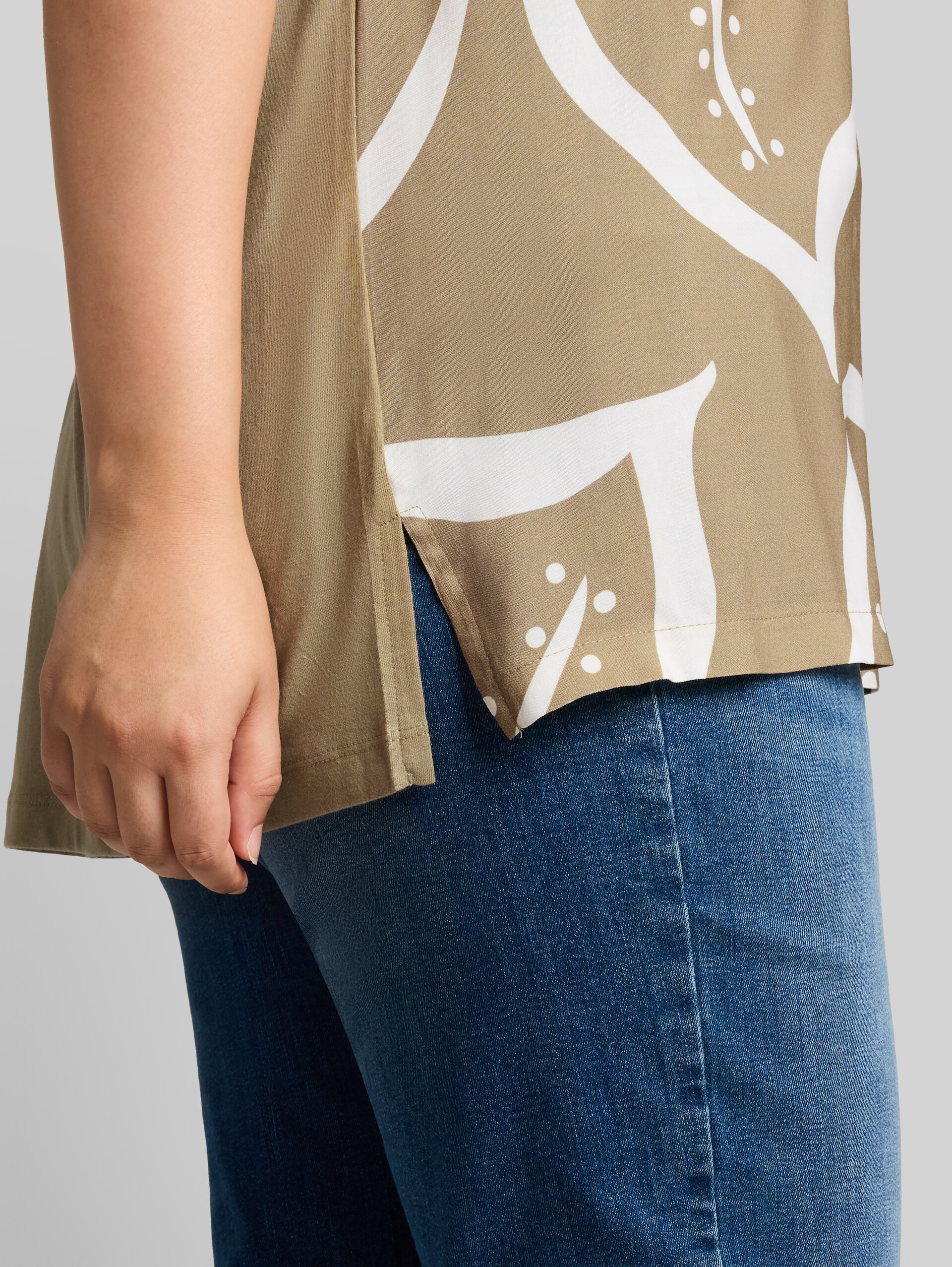Plus Size - Mixed-fabric T-shirt - Silver Olive - Detail model view