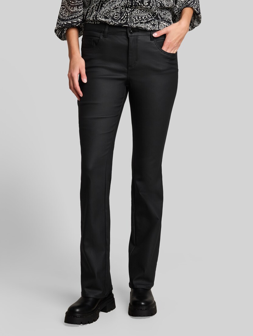 TTLEELA BOOTCUT Coated Jeans von Women, coated black denim