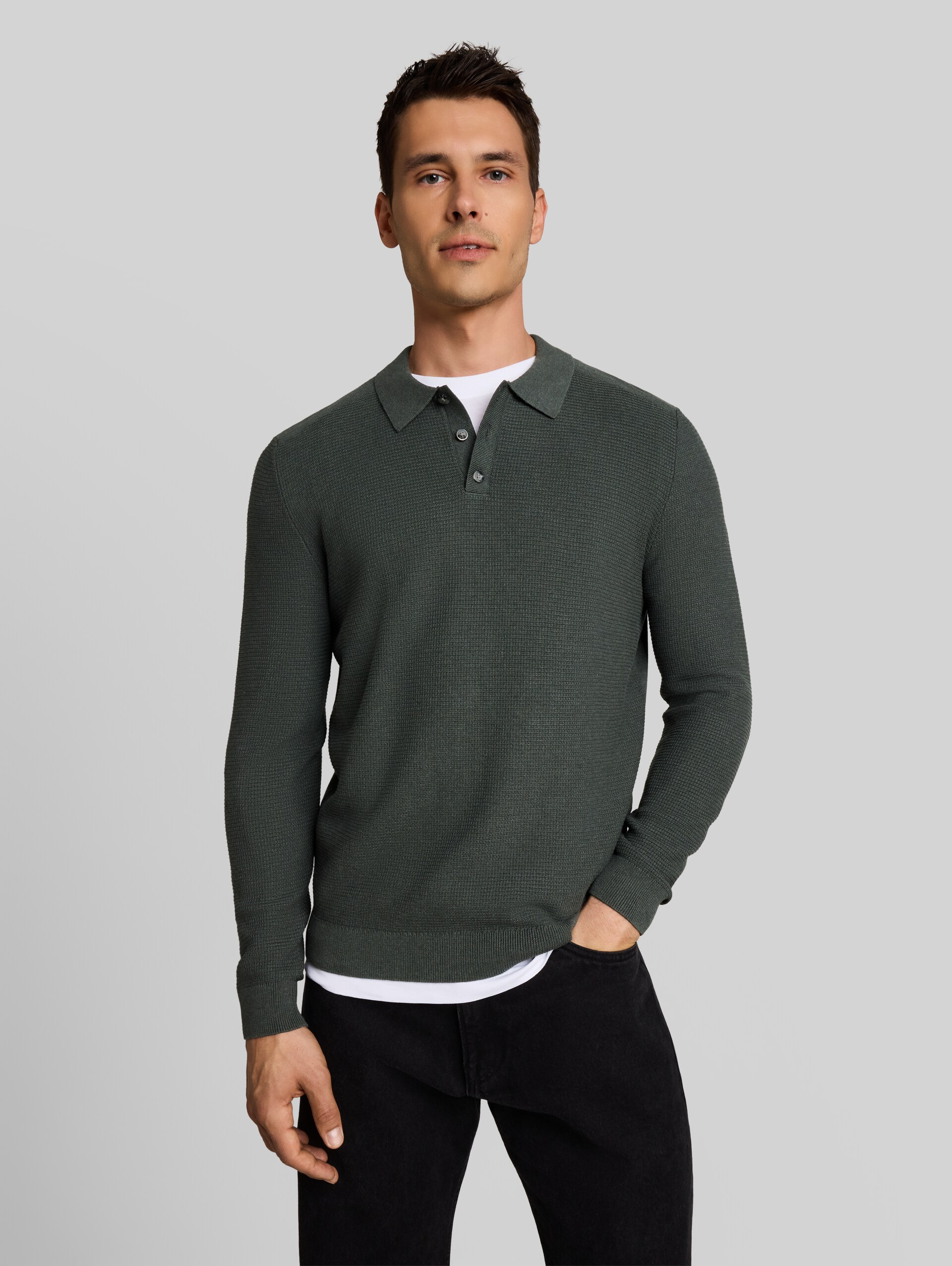 Gebreide trui met polokraag - darkest olive melange - Nek model vooraanzicht