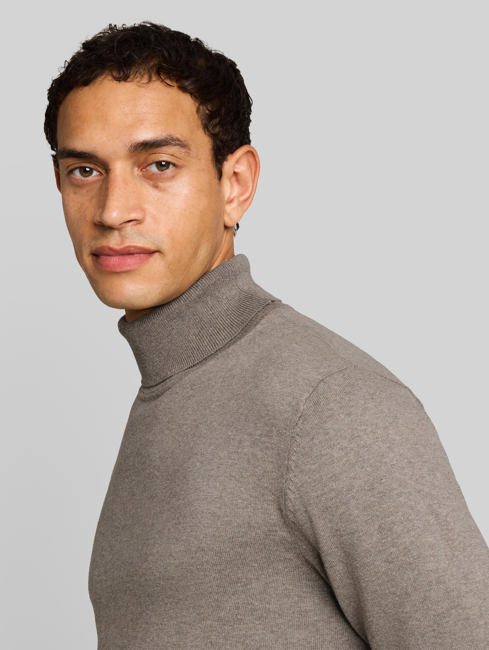 Pull à col roulé en coton - Driftwood Taupe Melangé - Vue détaillée du modèle