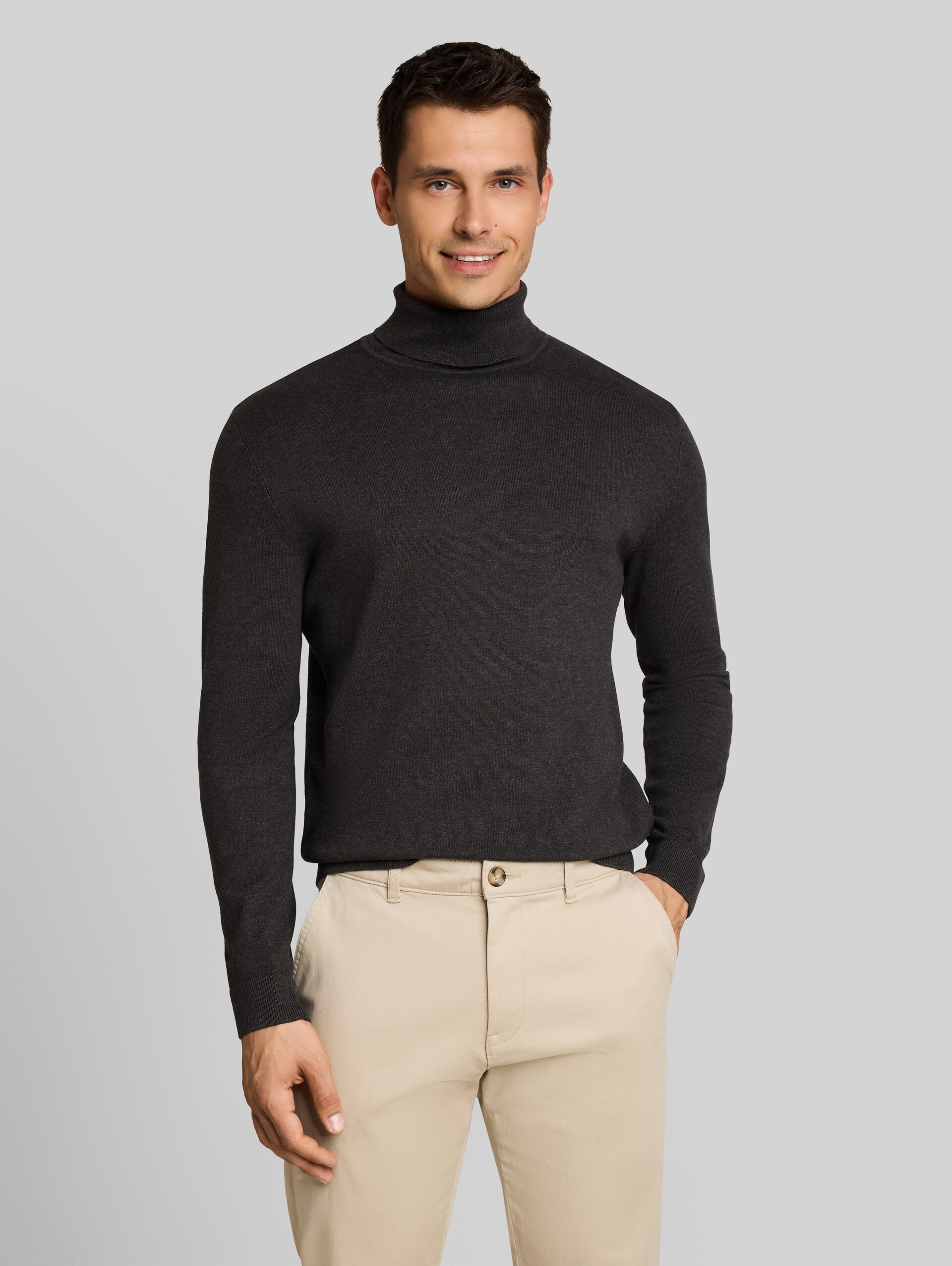 Rollkragenpullover aus Baumwolle - Black Grey Melange - Ausschnitt Model-Vorderansicht