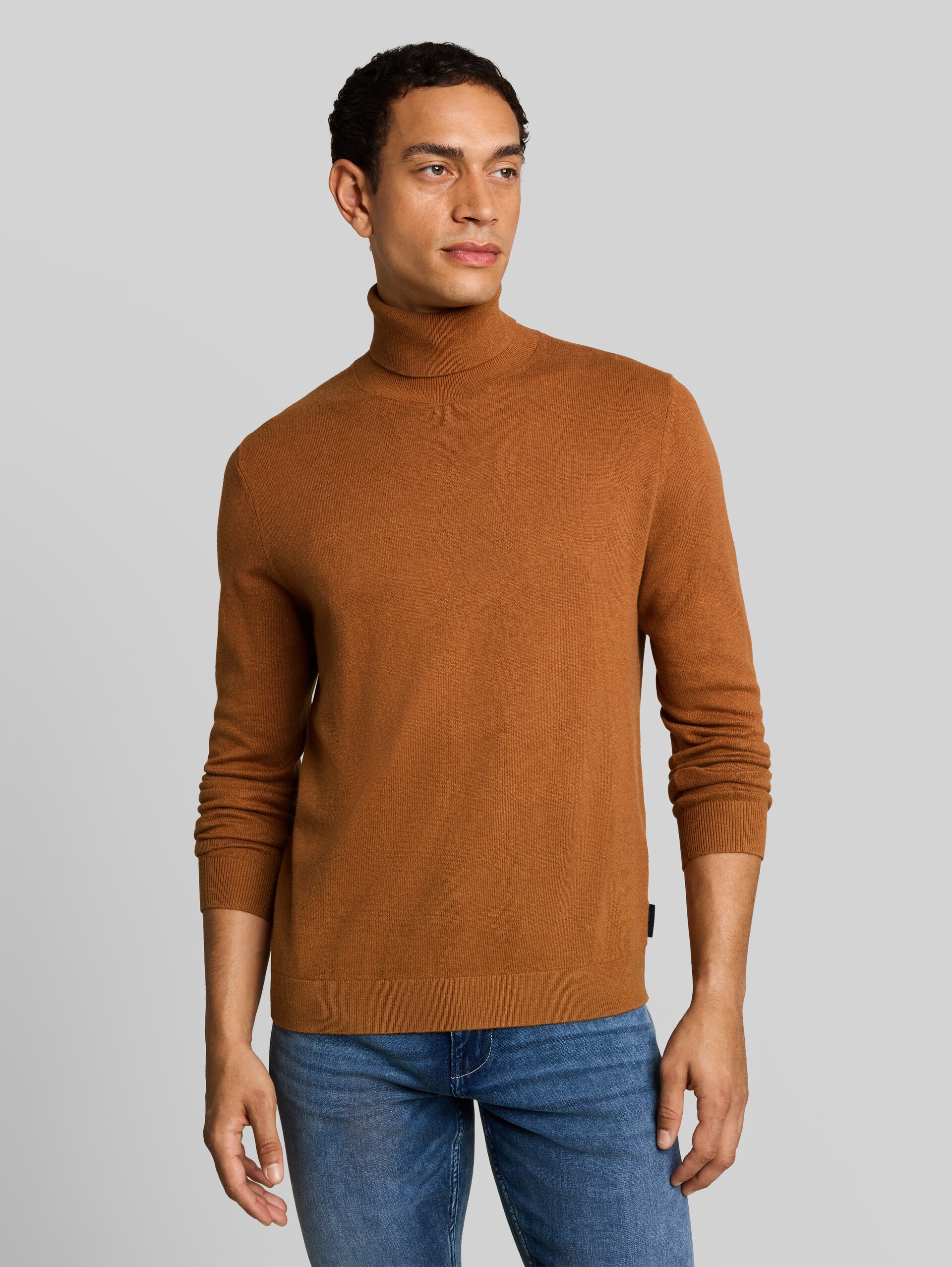 Pull à col roulé avec une touche de cachemire - camel brown melange - Découpe Vue de face du modèle