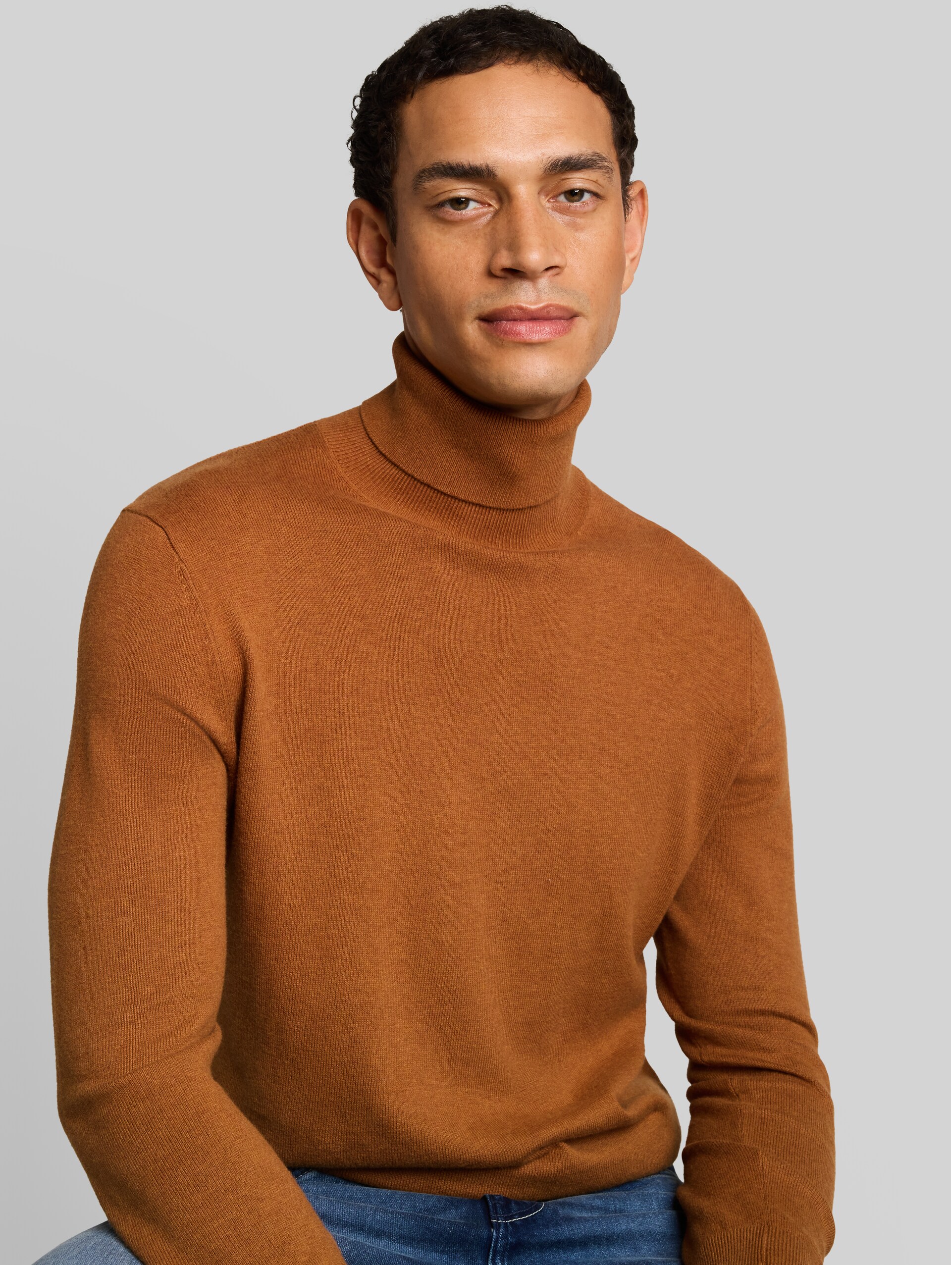 Pull à col roulé avec une touche de cachemire - camel brown melange - Vue détaillée du modèle