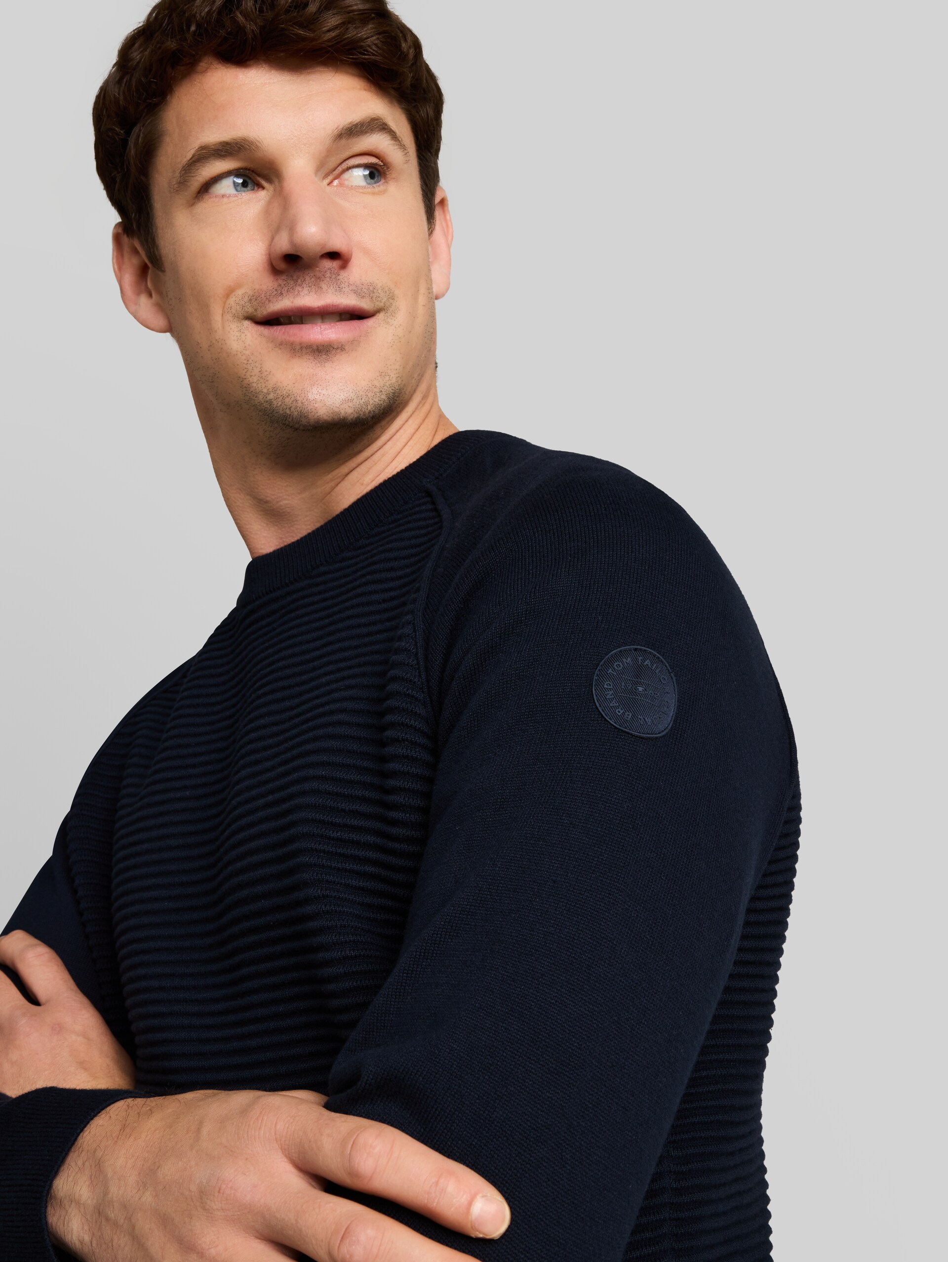 Strickpullover mit Ottoman Struktur - sky captain blue - Detail-Model-Ansicht