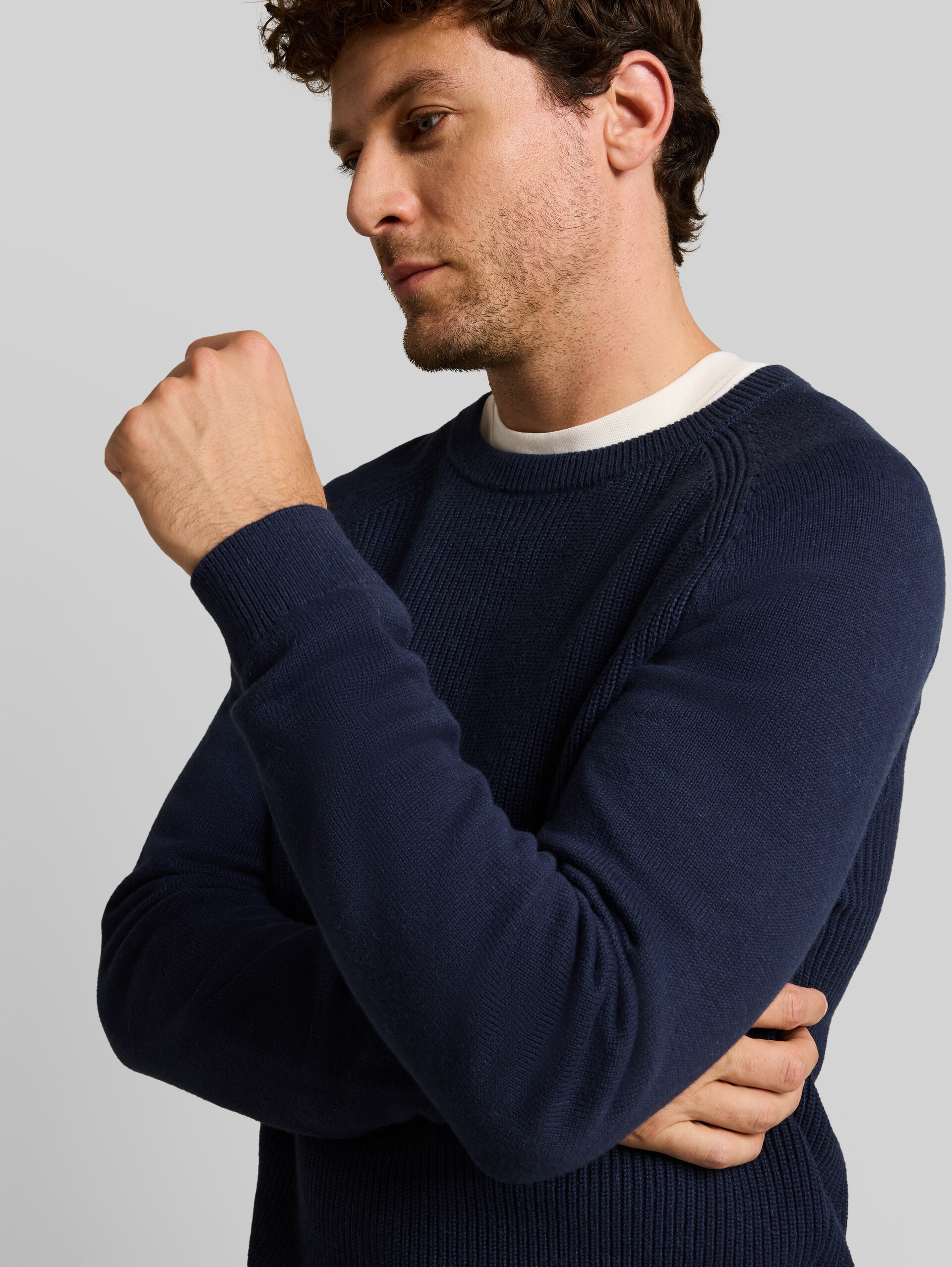Pull en maille avec une part d'alpaga - Indigo Ink Blue Melange - Vue détaillée du modèle