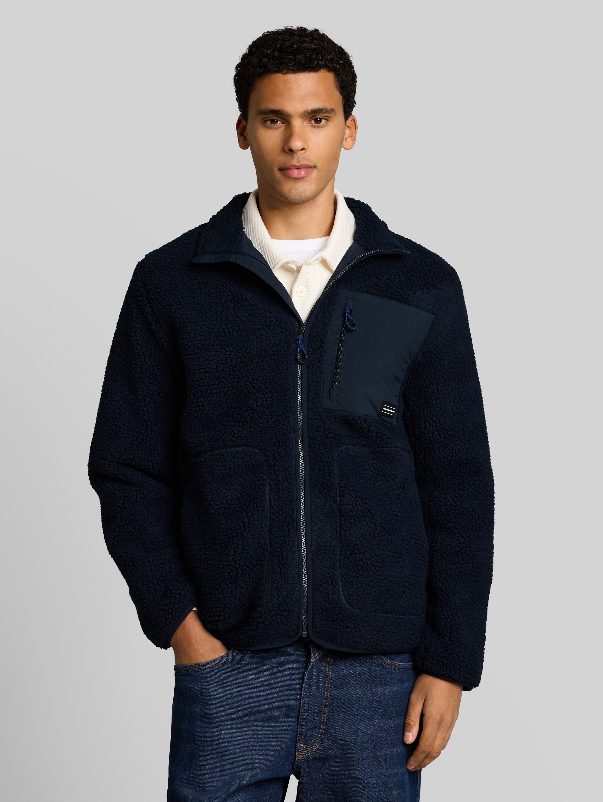 Relaxed Fit Teddy Jacke - sky captain blue - Model-Vorderansicht