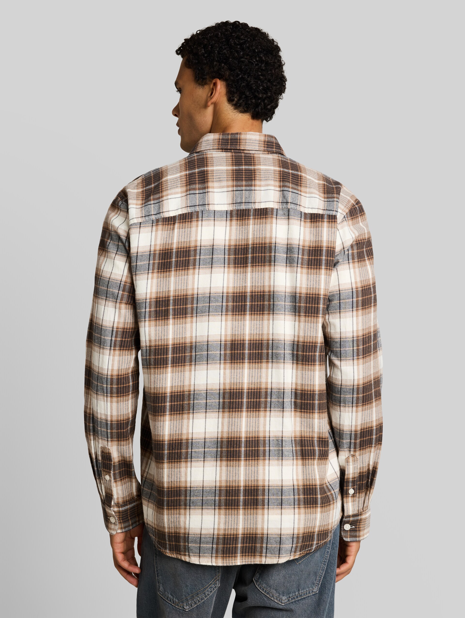 Chemise à carreaux coupe décontractée - off white brown check - Découpe Vue arrière du modèle
