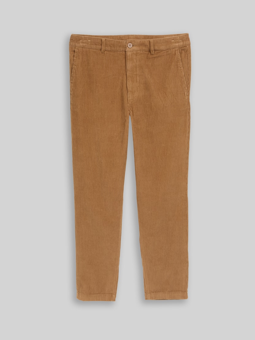 Pantalon en velours côtelé coupe décontractée par Denim Male, malt brown