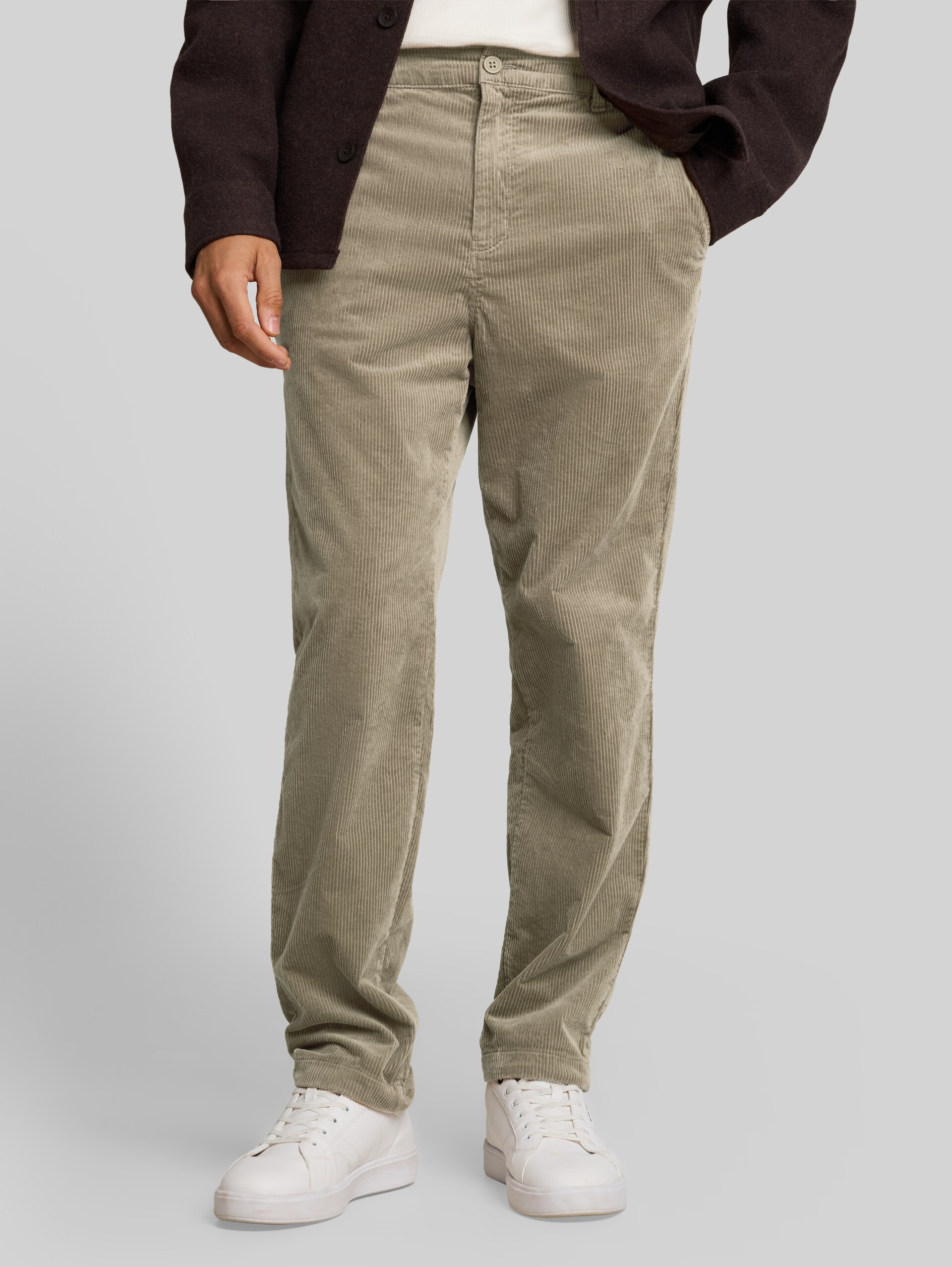 Pantalon en velours côtelé coupe décontractée - malt brown - Découpe Vue de face du modèle